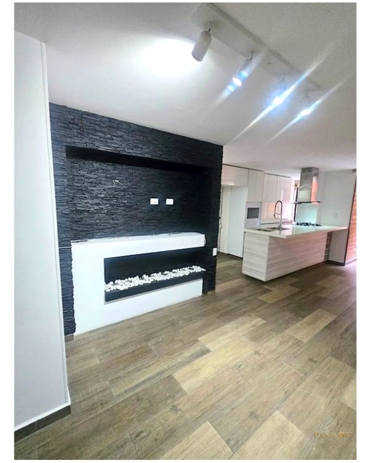 VENTA APARTAMENTO REMODELADO EN CASTROPOL · foto 4