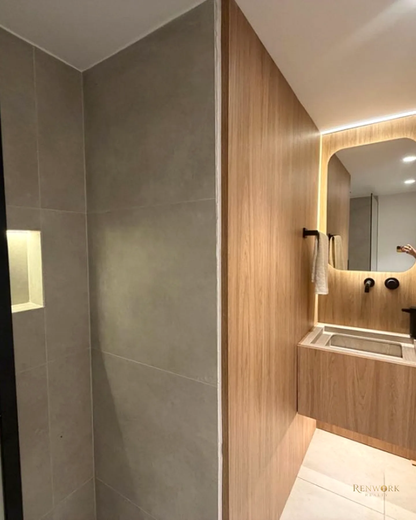 VENTA APARTAMENTO REMODELADO LOMA DEL TESORO · foto 11