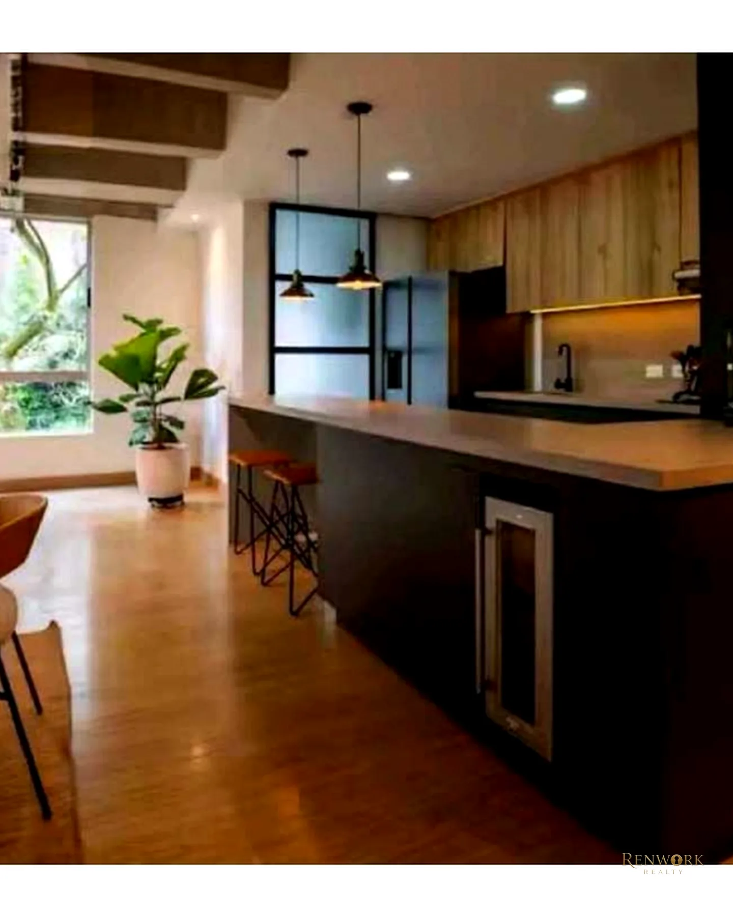 VENTA APARTAMENTO REMODELADO Y AMOBLADO EN LALINDE MEDELLIN · foto 4