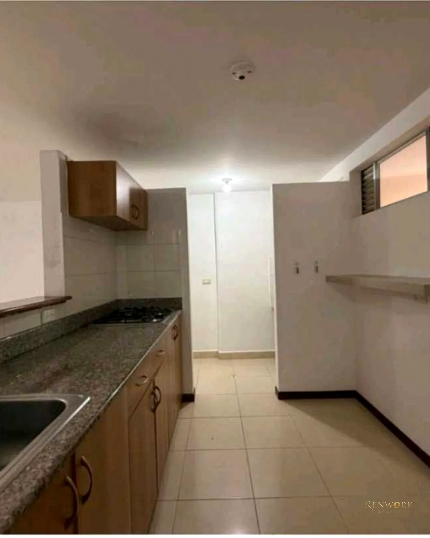 VENTA APARTAMENTO REMODELADO Y AMOBLADO EN LALINDE MEDELLIN · foto 12