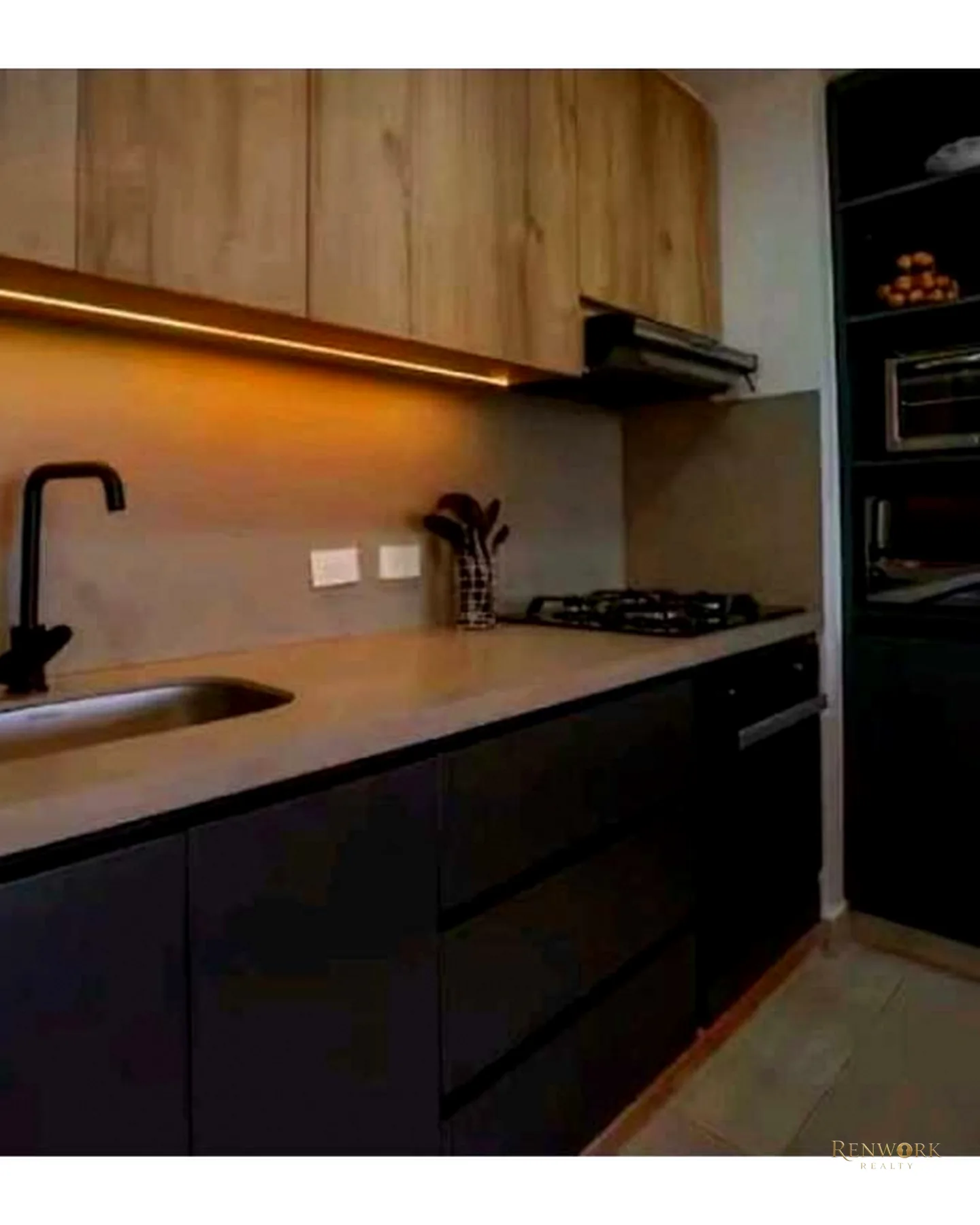VENTA APARTAMENTO REMODELADO Y AMOBLADO EN LALINDE MEDELLIN · foto 13