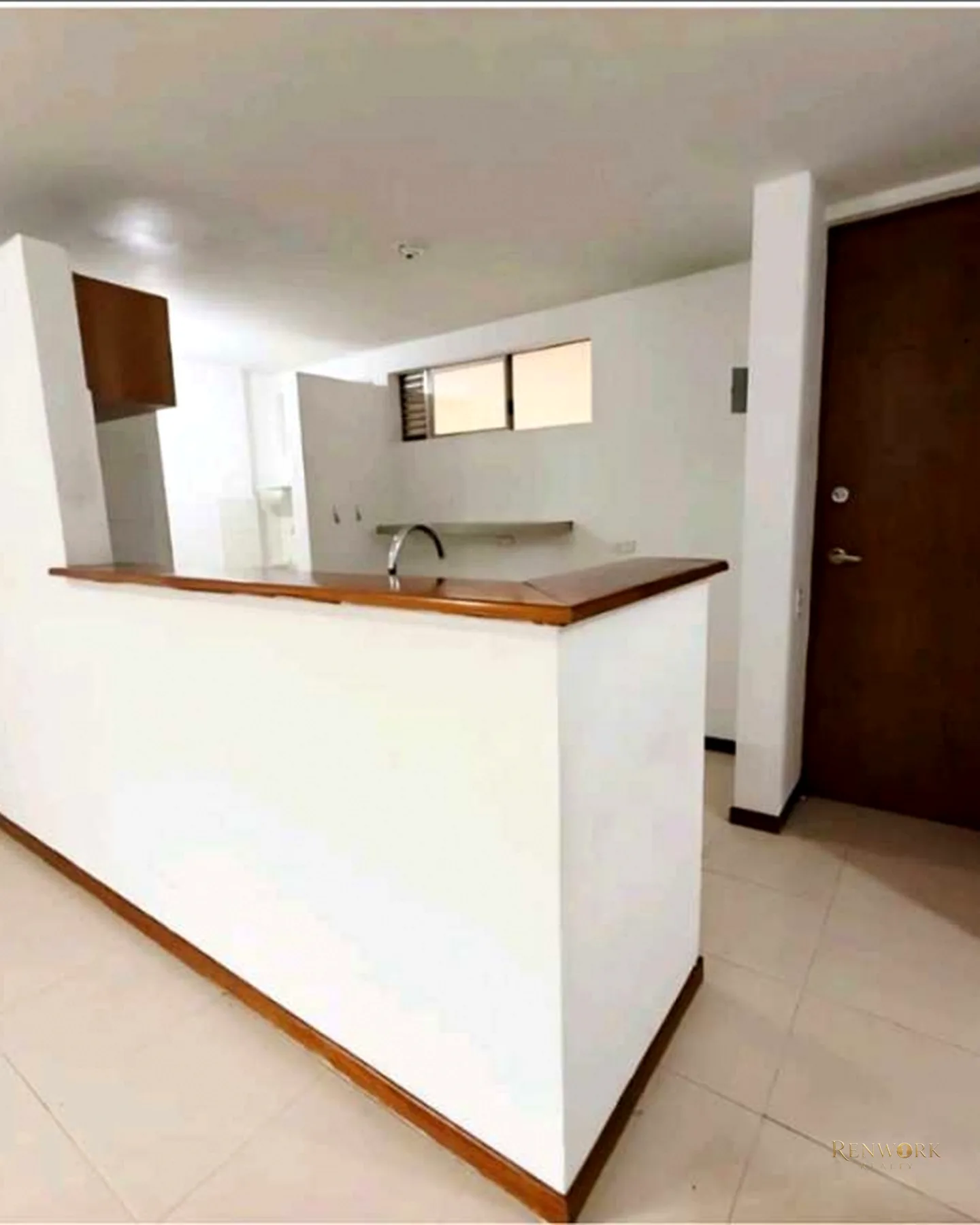 VENTA APARTAMENTO REMODELADO Y AMOBLADO EN LALINDE MEDELLIN · foto 6