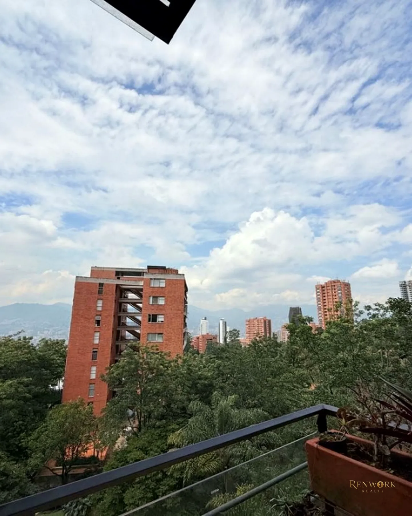 VENTA APARTAMENTO SAN LUCAS MONTESSORI MEDELLÍN 267 MTS2 · foto 22