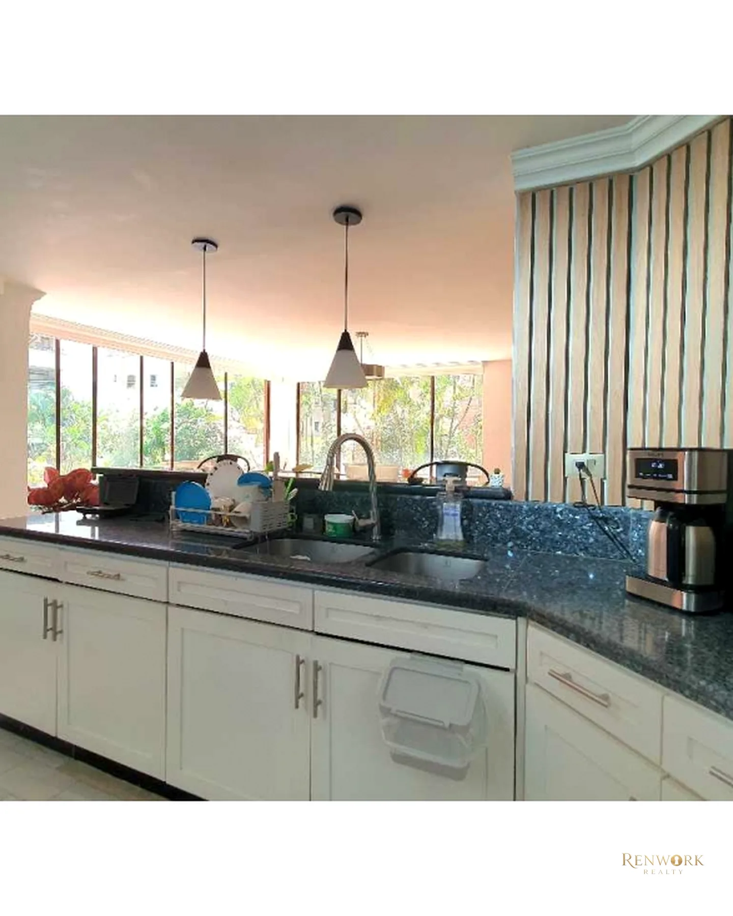 VENTA APARTAMENTO SECTOR EL CAMPESTRE MALL DRIVEIN EL POBLADO MEDELLIN · foto 5