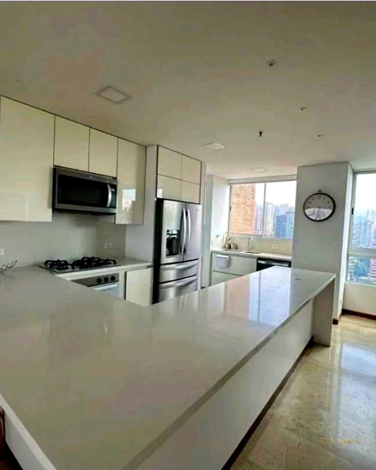VENTA APARTAMENTO TRANSVERSAL SUPERIOR CERCA AL COLEGIO MARYMOUT · foto 4