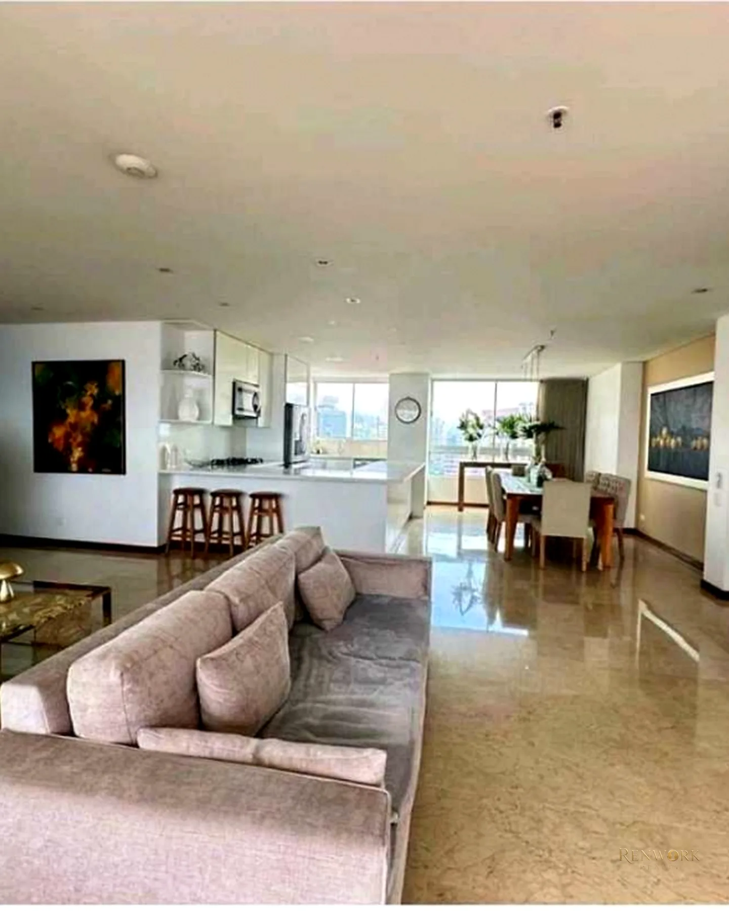 VENTA APARTAMENTO TRANSVERSAL SUPERIOR CERCA AL COLEGIO MARYMOUT · foto 2