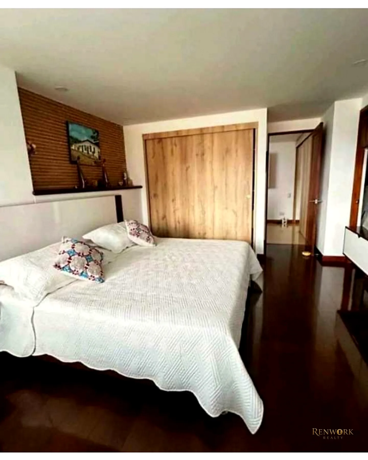 VENTA APARTAMENTOS POBLADO EL TESORO · foto 9