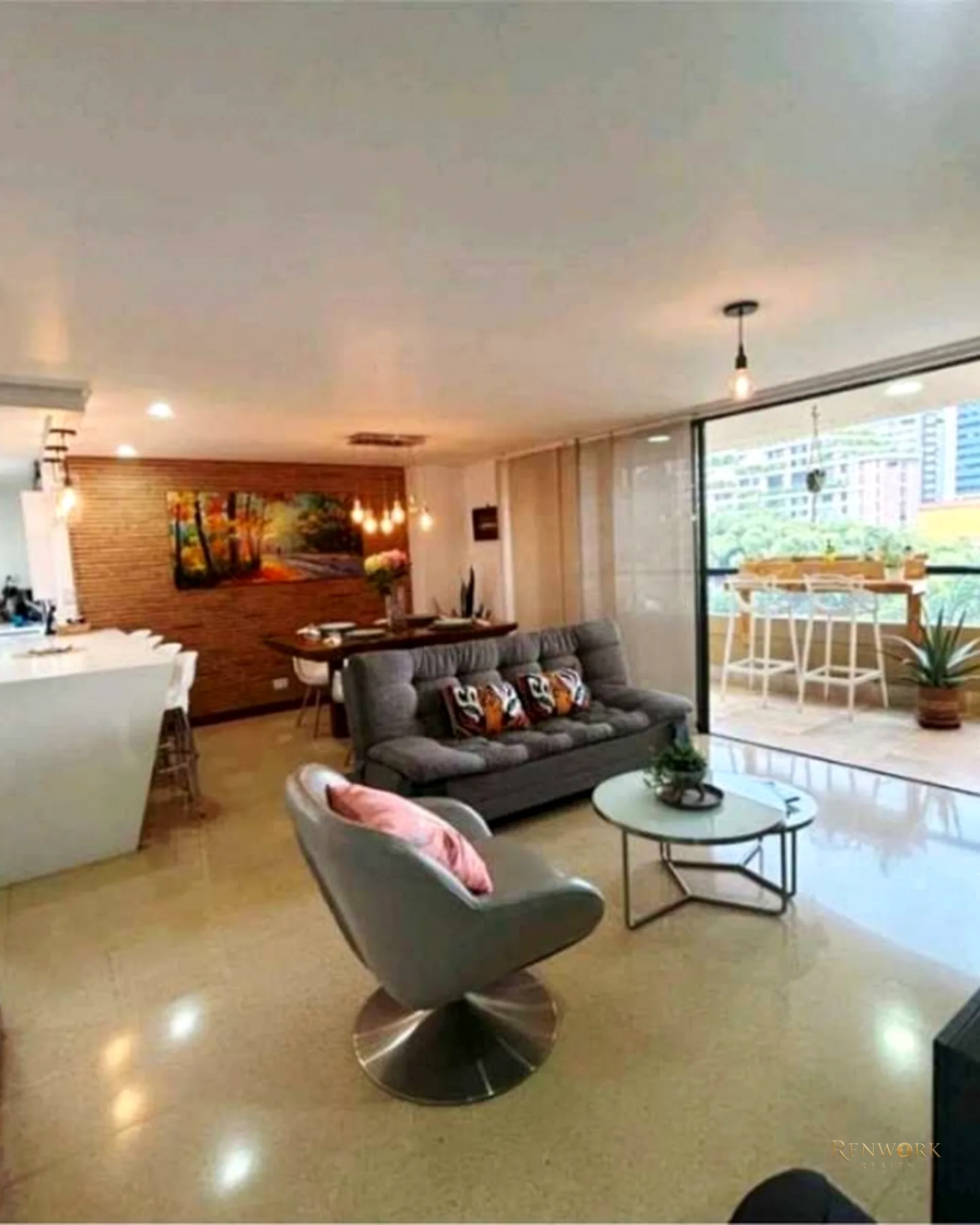 VENTA APARTAMENTOS POBLADO EL TESORO · foto 2