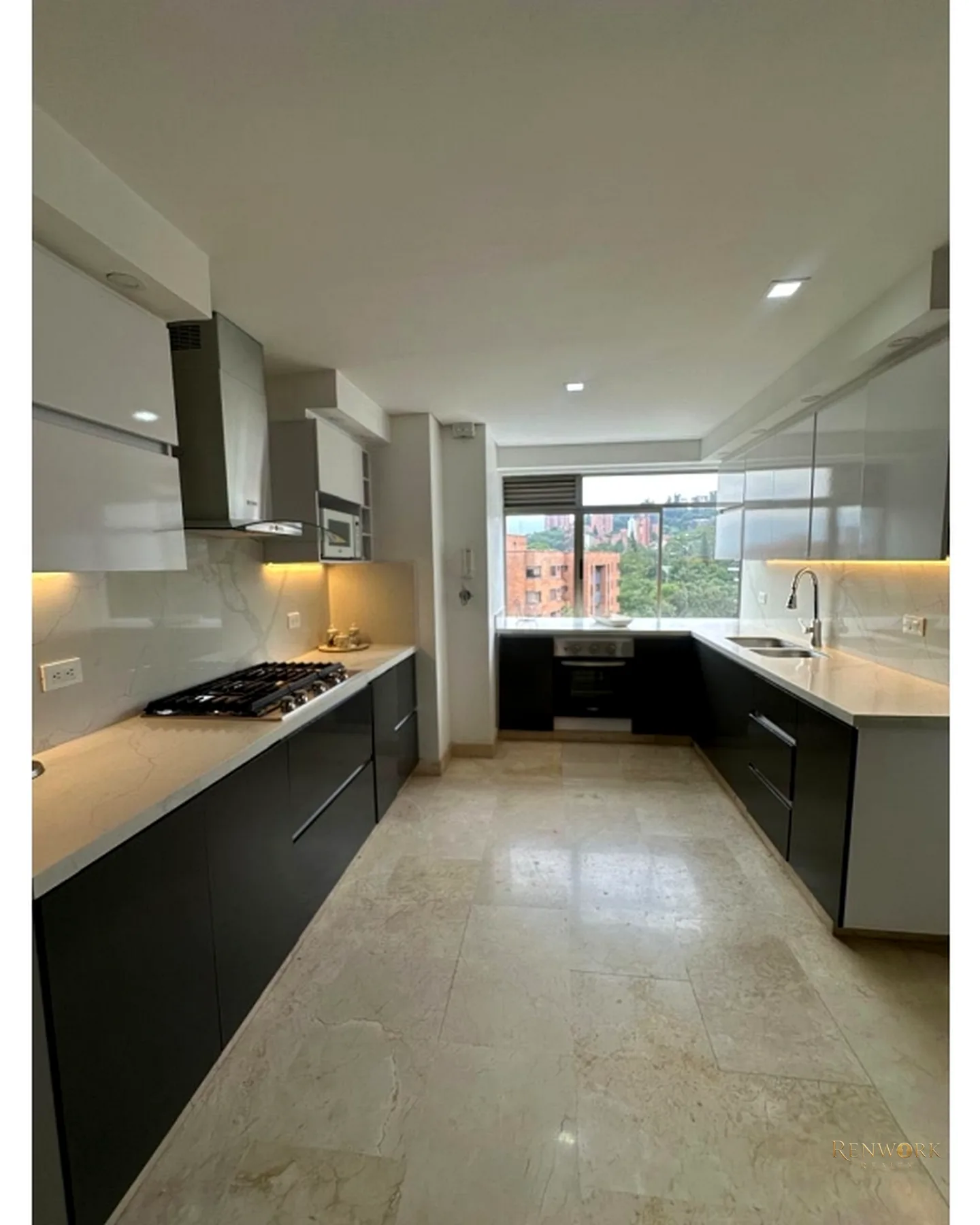VENTA APTO AMOBLADO SECTOR LAS LOMAS · foto 4