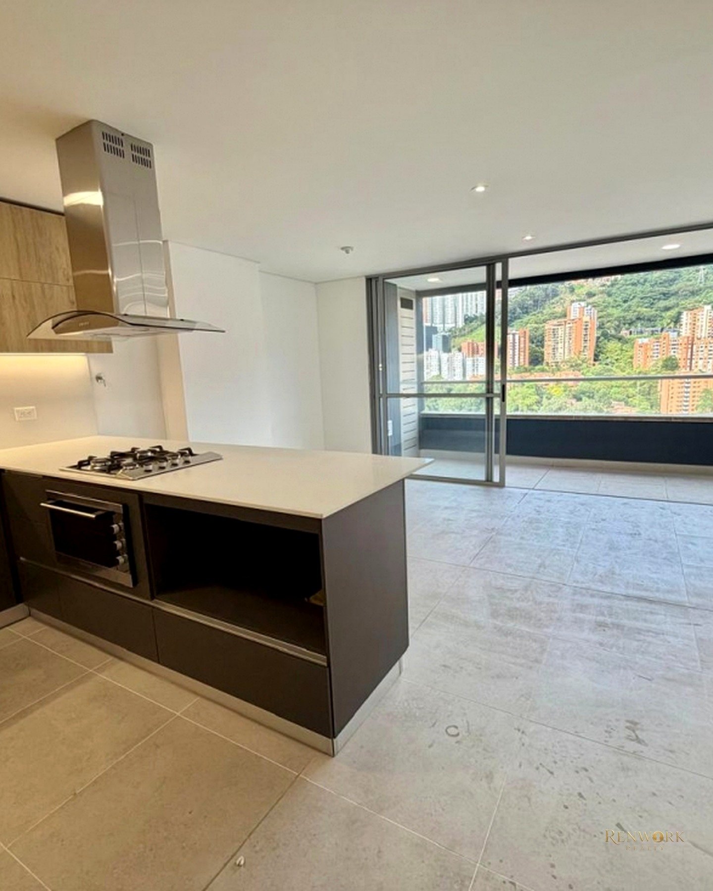 VENTA APTO NUEVO EN EL POBLADO - CIUDAD DEL RIO - PENTHOUSE · foto 3