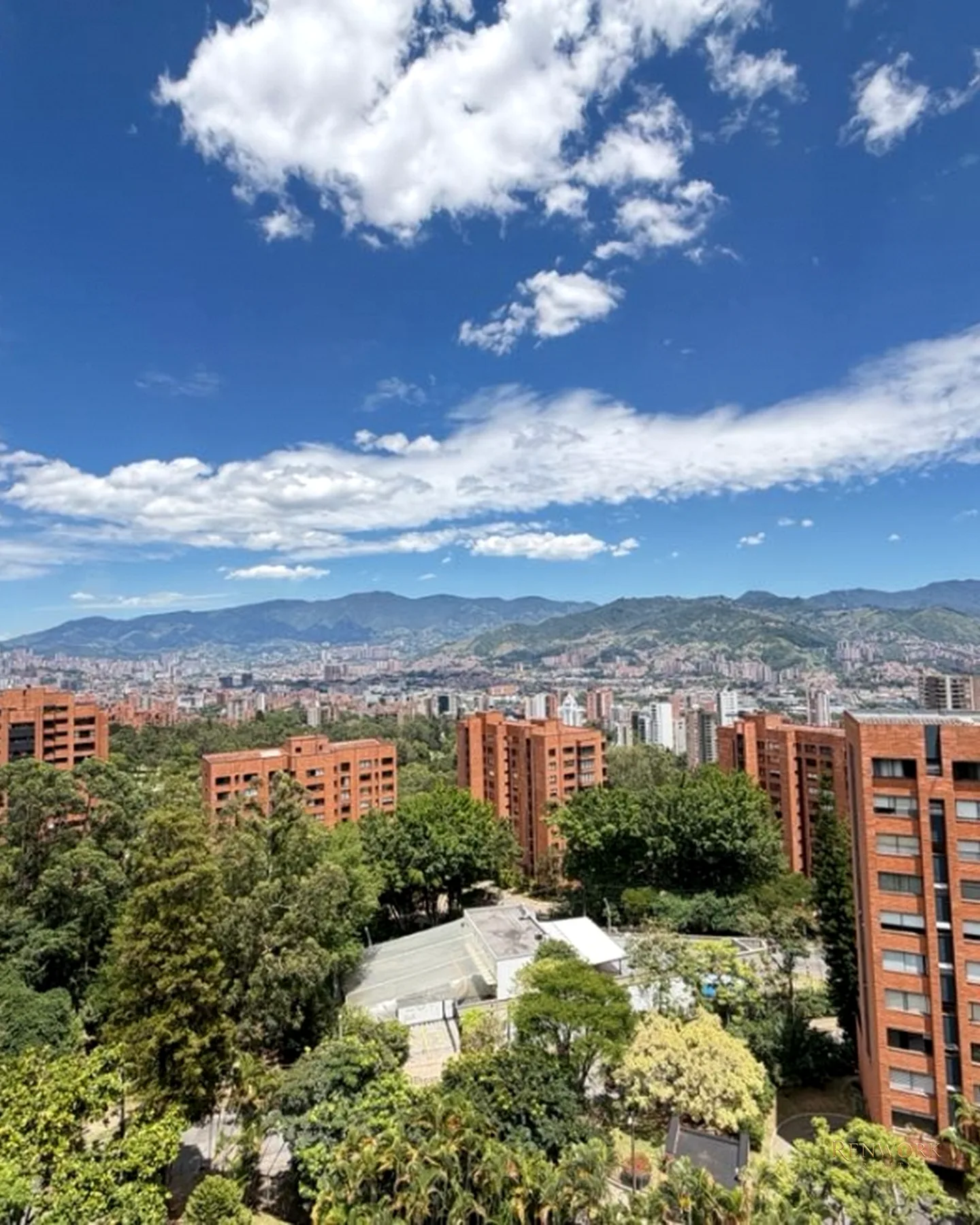 VENTA APTO PARA REMODELAR CON SÚPER VISTA SECTOR LOS BALSOS · foto 18