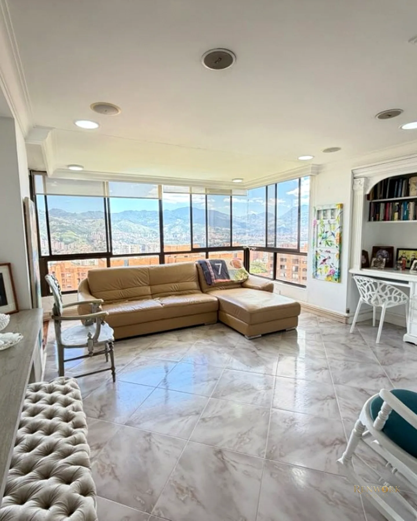 VENTA APTO PARA REMODELAR CON SÚPER VISTA SECTOR LOS BALSOS · foto 1