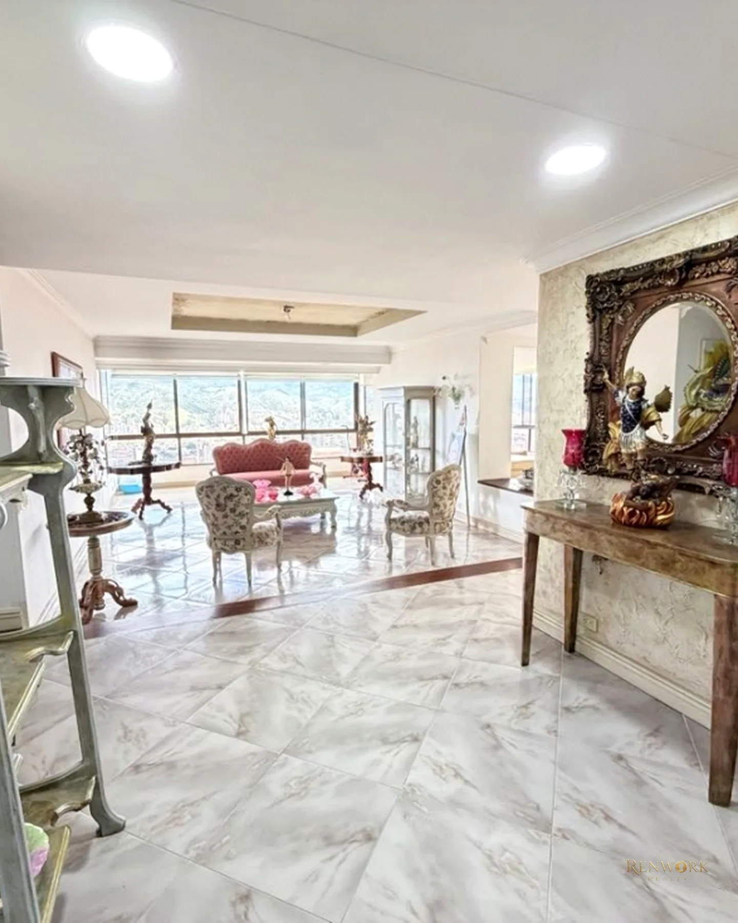 VENTA APTO PARA REMODELAR CON SÚPER VISTA SECTOR LOS BALSOS · foto 6