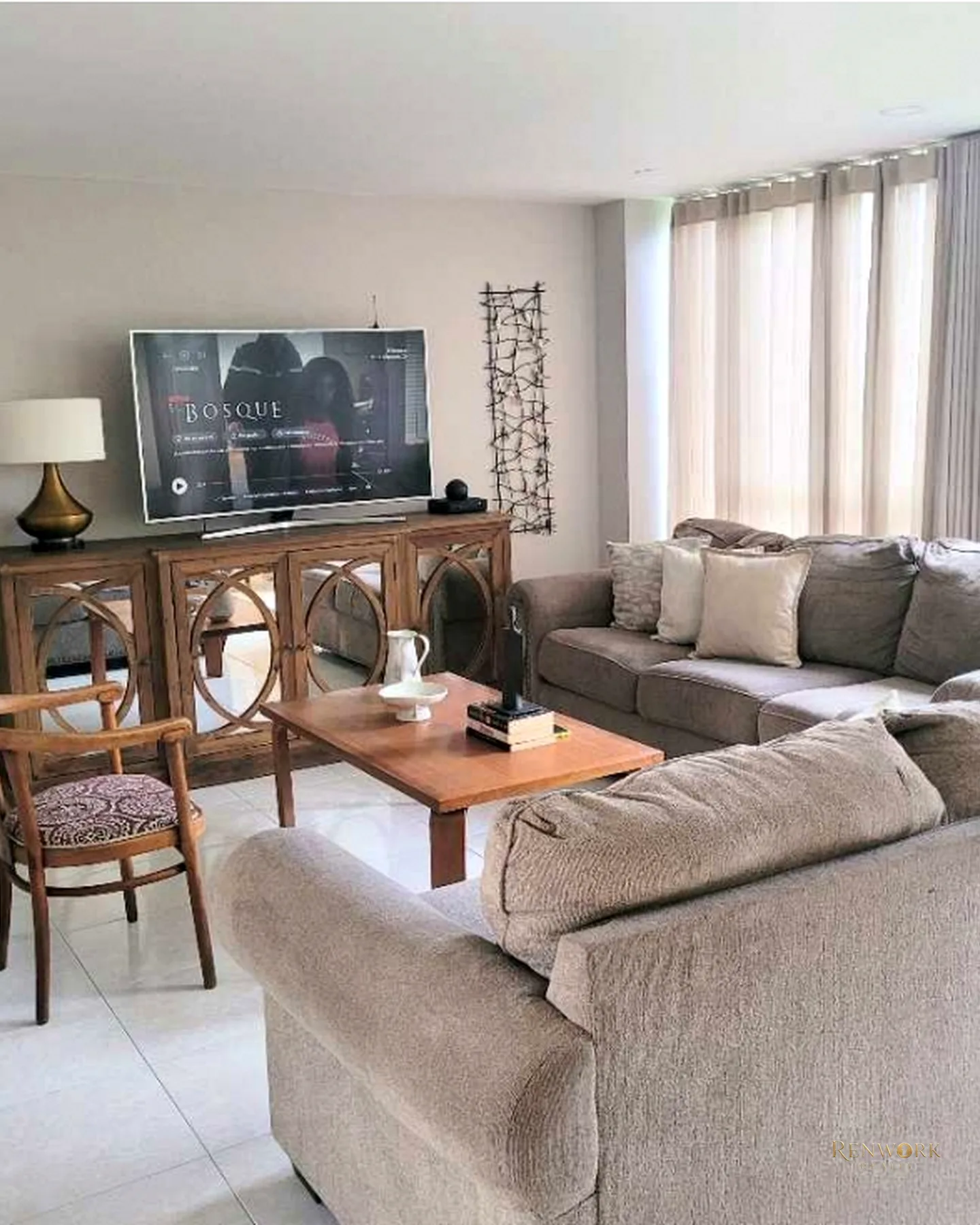 VENTA APTO REMODELADO EN EL POBLADO BALSOS CERCA DE TODO · foto 4