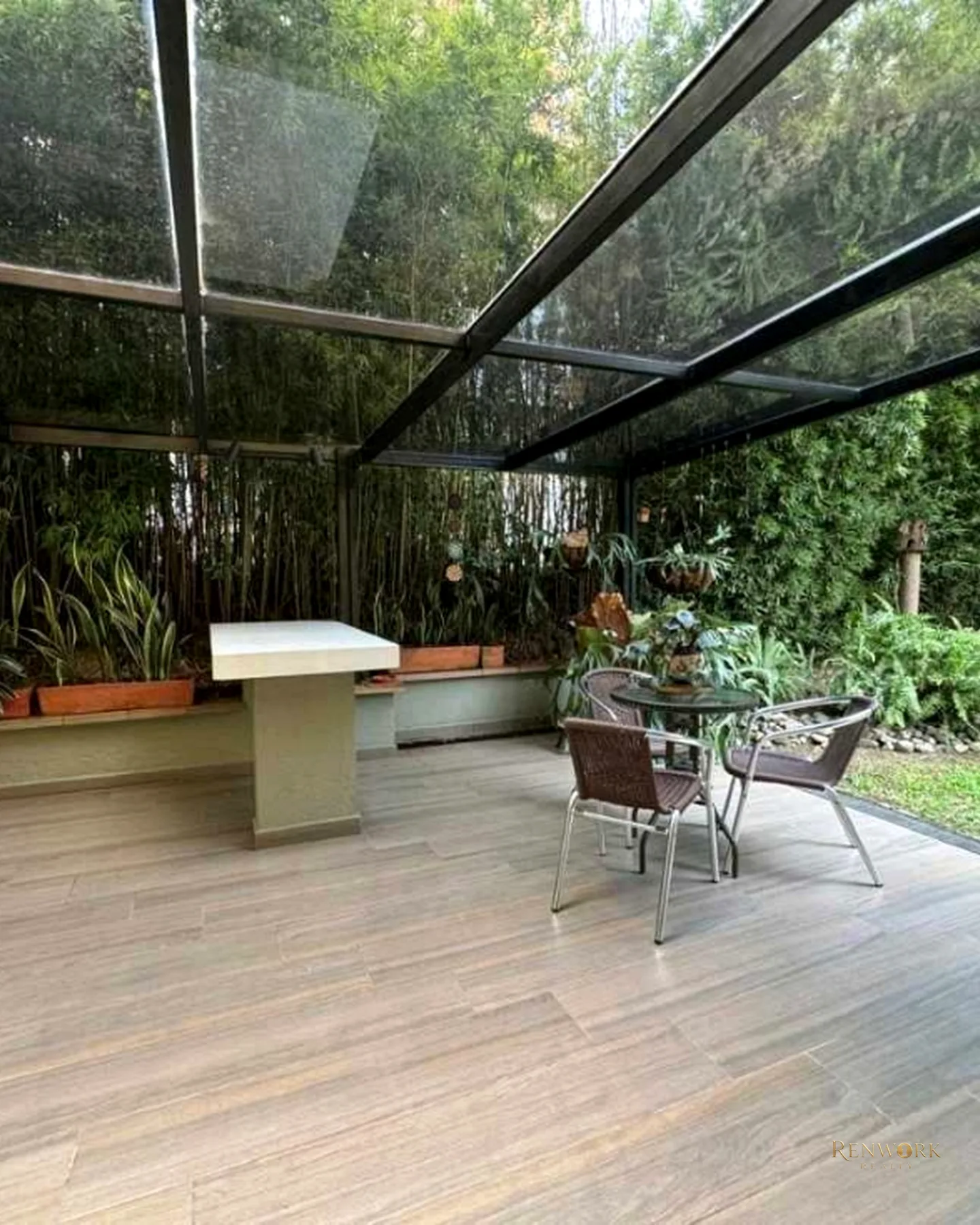 VENTA CASA BARRIO POBLADO GRAN FORMATO 470 MT2 CON JARDIN Y MODERNA · foto 10