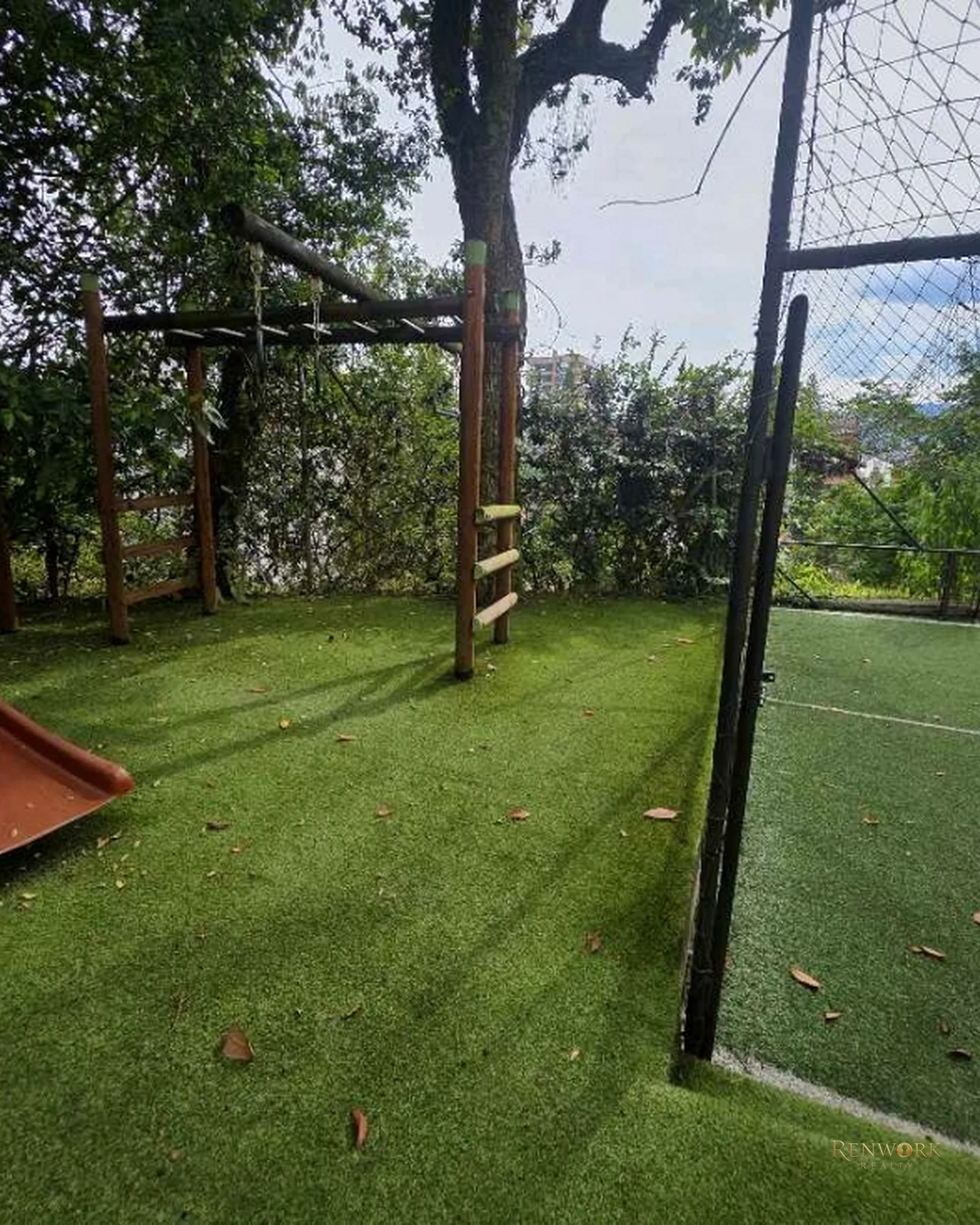 VENTA CASA BARRIO POBLADO GRAN FORMATO 470 MT2 CON JARDIN Y MODERNA · foto 21