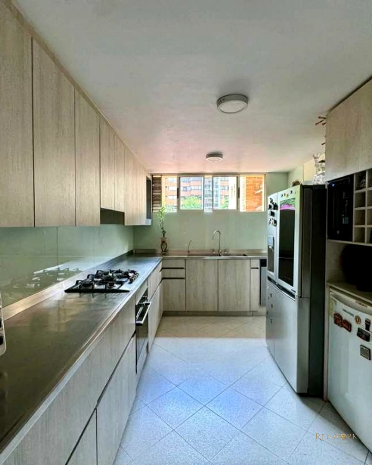 VENTA CASA BARRIO POBLADO GRAN FORMATO 470 MT2 CON JARDIN Y MODERNA · foto 9