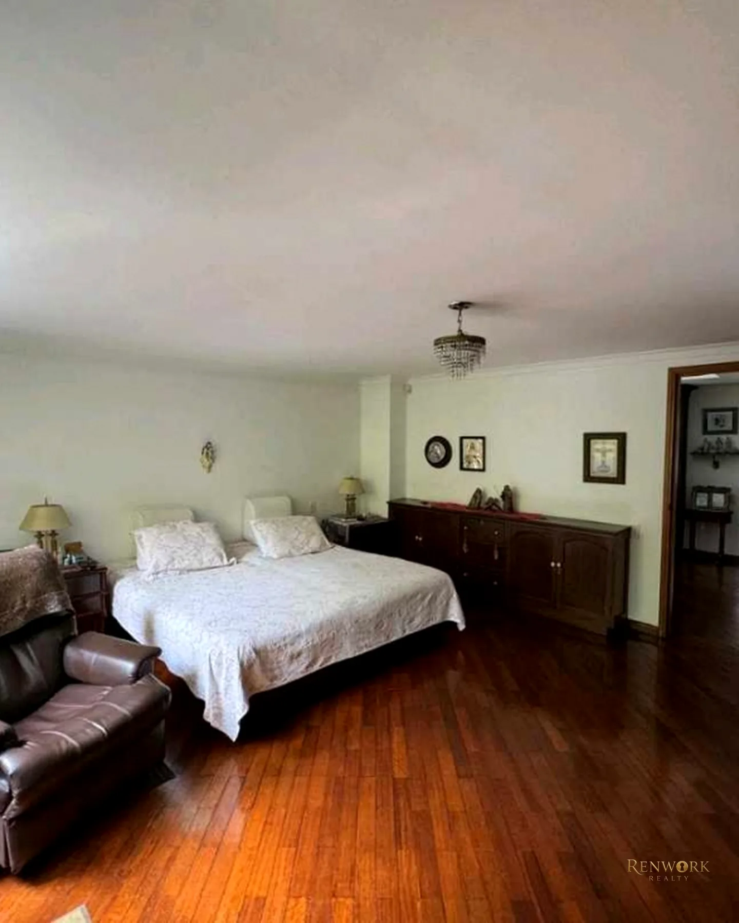 VENTA CASA BARRIO POBLADO GRAN FORMATO 470 MT2 CON JARDIN Y MODERNA · foto 18