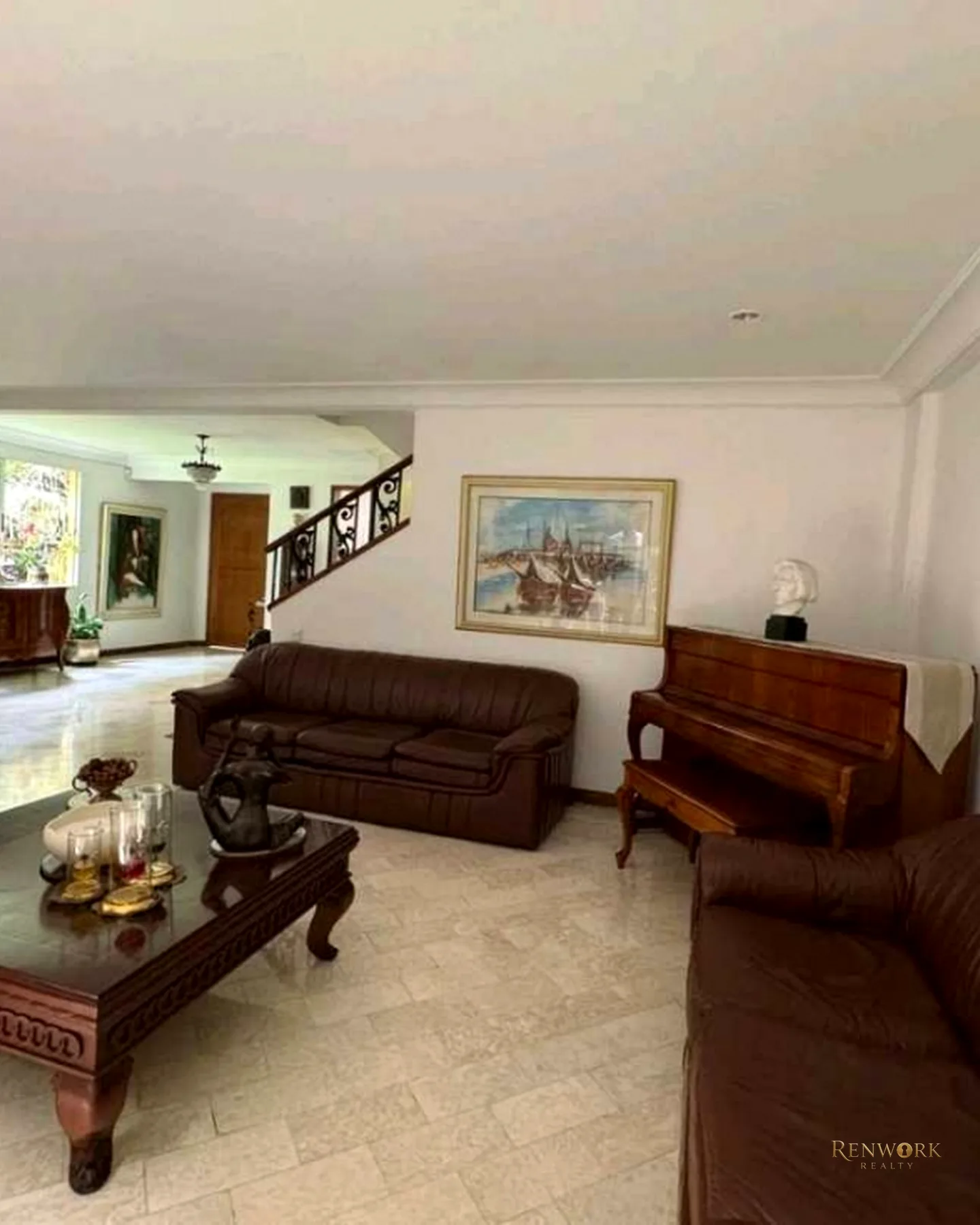 VENTA CASA BARRIO POBLADO GRAN FORMATO 470 MT2 CON JARDIN Y MODERNA · foto 1