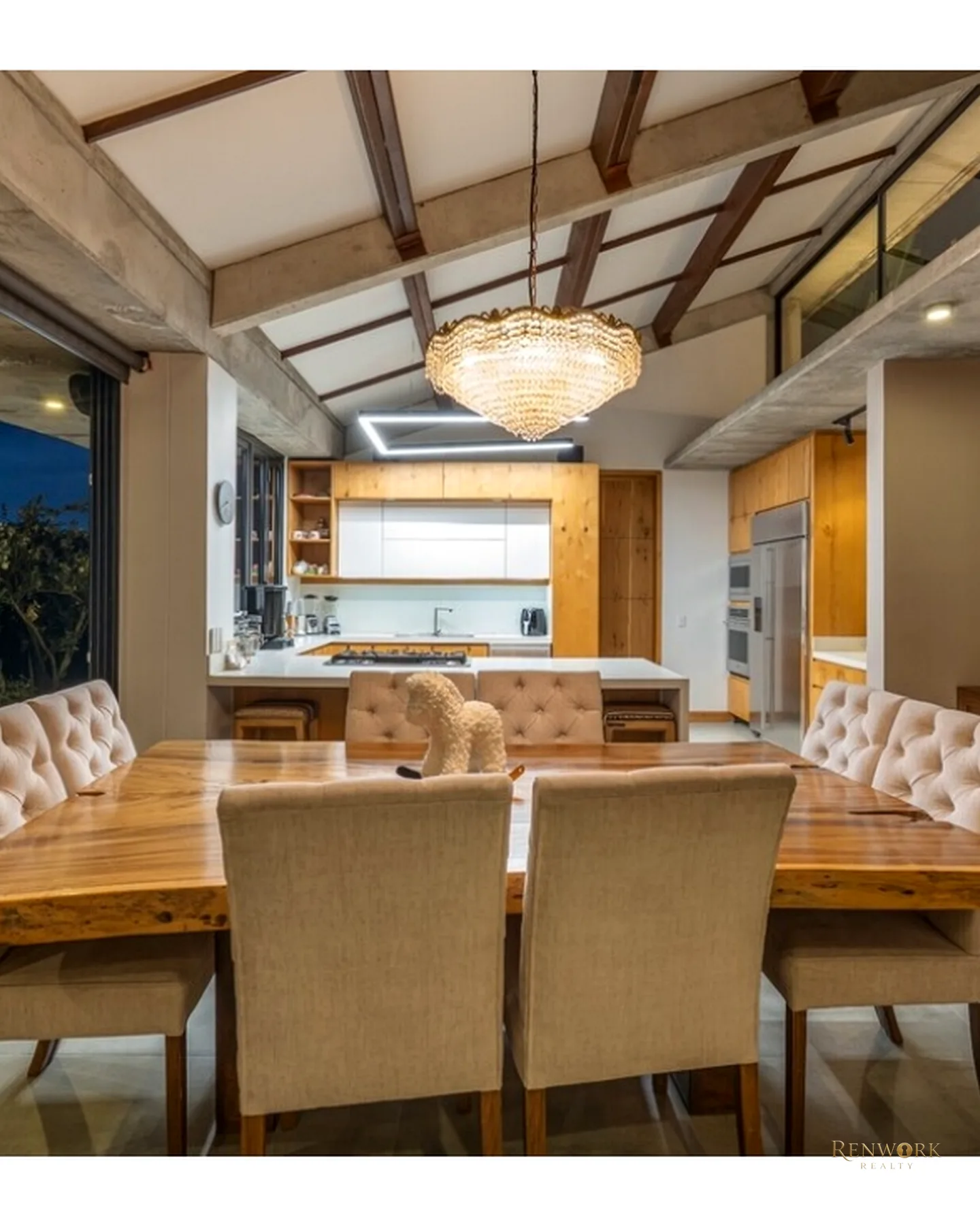 VENTA CASA CAMPESTRE EN ENVIGADO, LOMA DEL ESCOBERO PARTE BAJA · foto 3