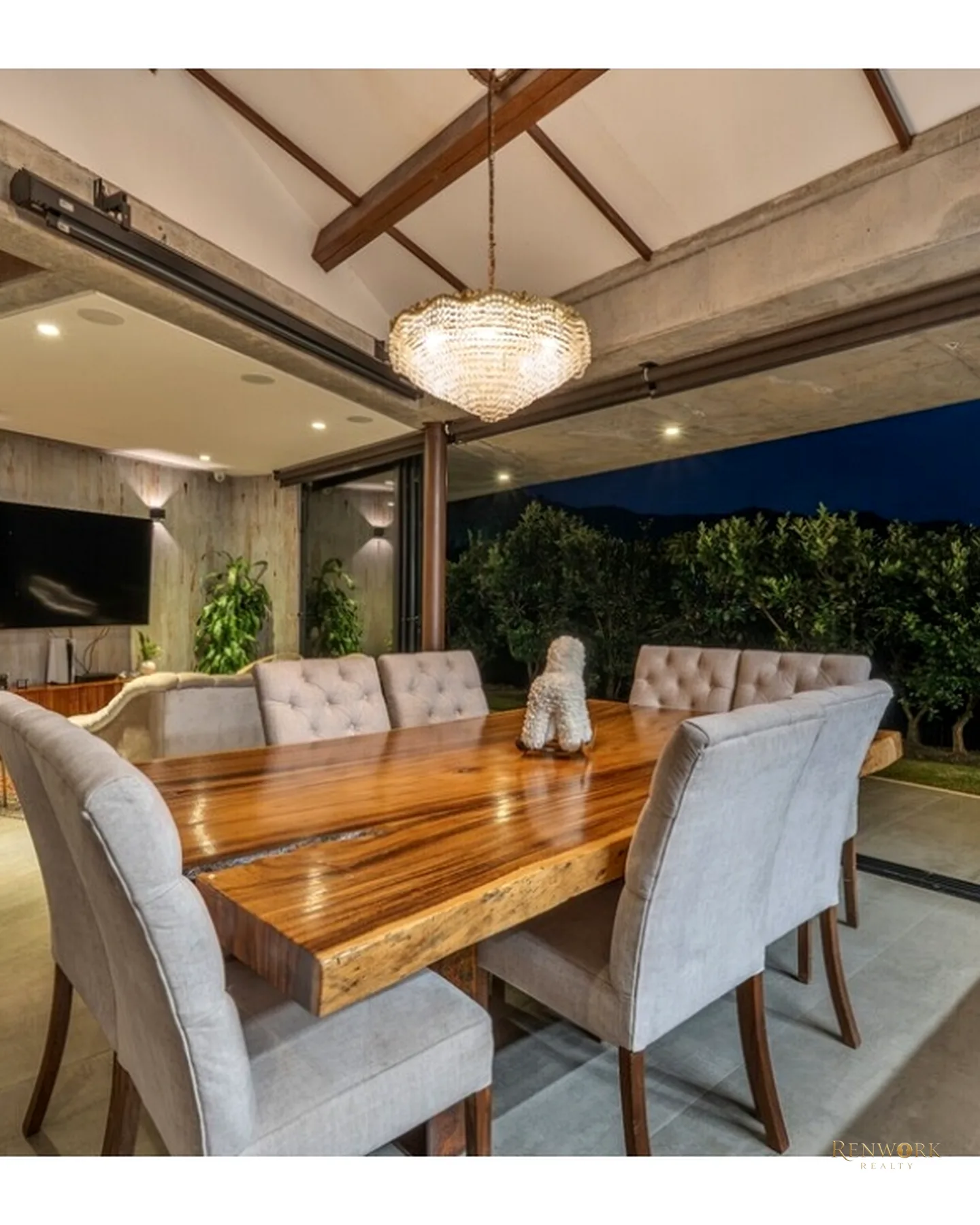 VENTA CASA CAMPESTRE EN ENVIGADO, LOMA DEL ESCOBERO PARTE BAJA · foto 2