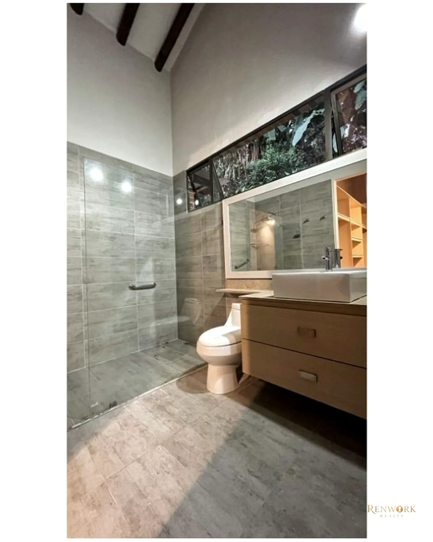 VENTA CASA CAMPESTRE EN ENVIGADO UN SOLO NIVEL · foto 3