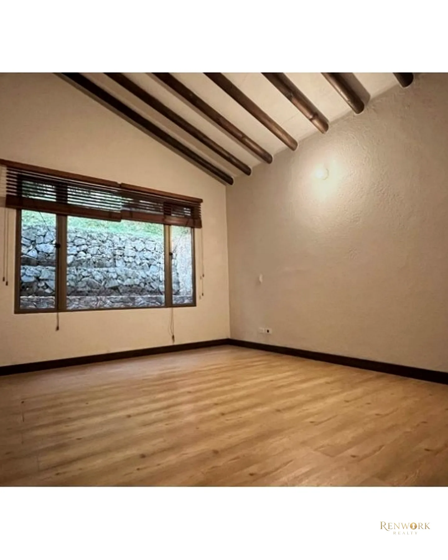 VENTA CASA CAMPESTRE EN ENVIGADO UN SOLO NIVEL · foto 4