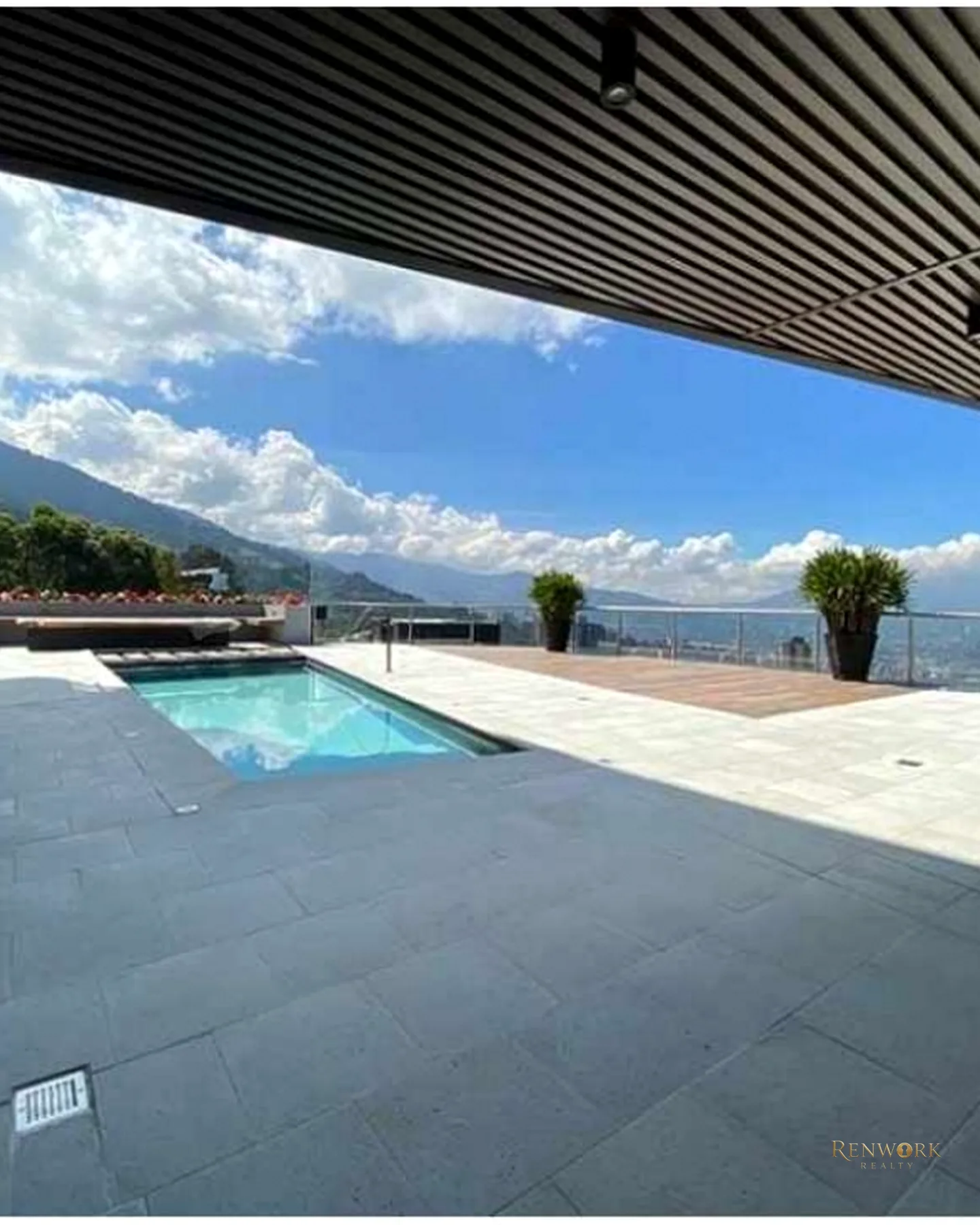 VENTA CASA CON PISCINA EN LAS PALMAS CON HERMOSA VISTA A LA CIUDAD. · foto 23