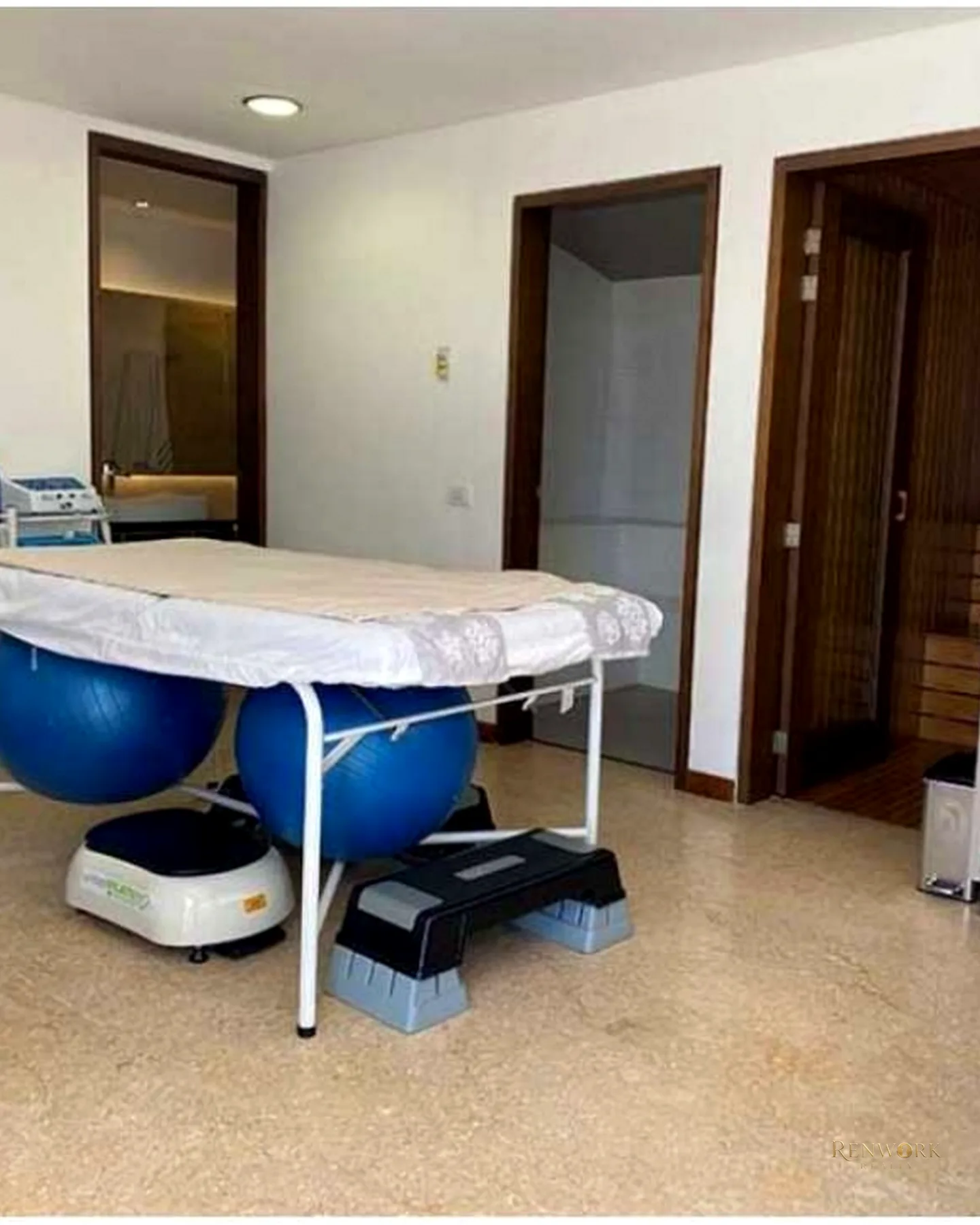 VENTA CASA CON PISCINA EN LAS PALMAS CON HERMOSA VISTA A LA CIUDAD. · foto 8
