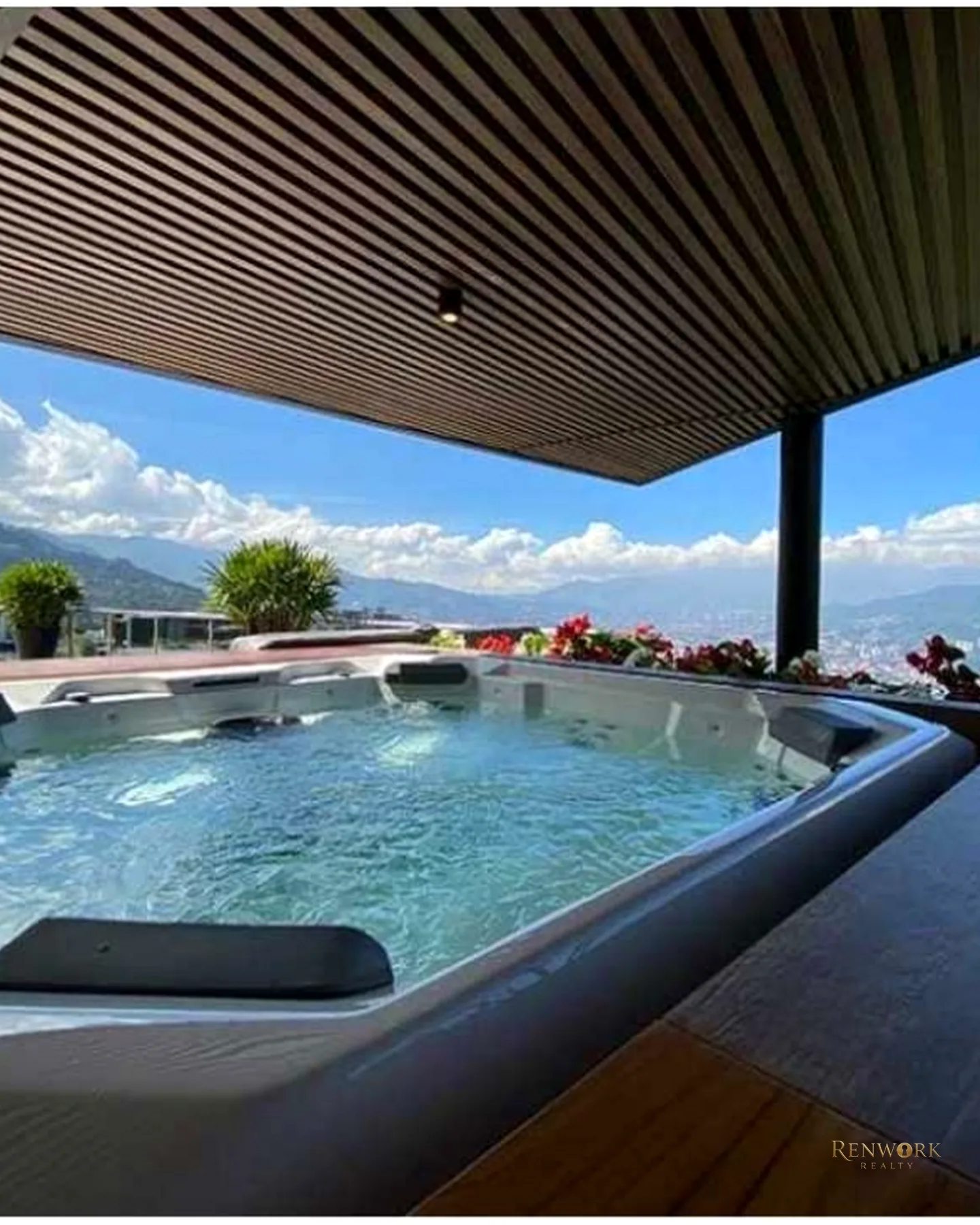 VENTA CASA CON PISCINA EN LAS PALMAS CON HERMOSA VISTA A LA CIUDAD. · foto 22