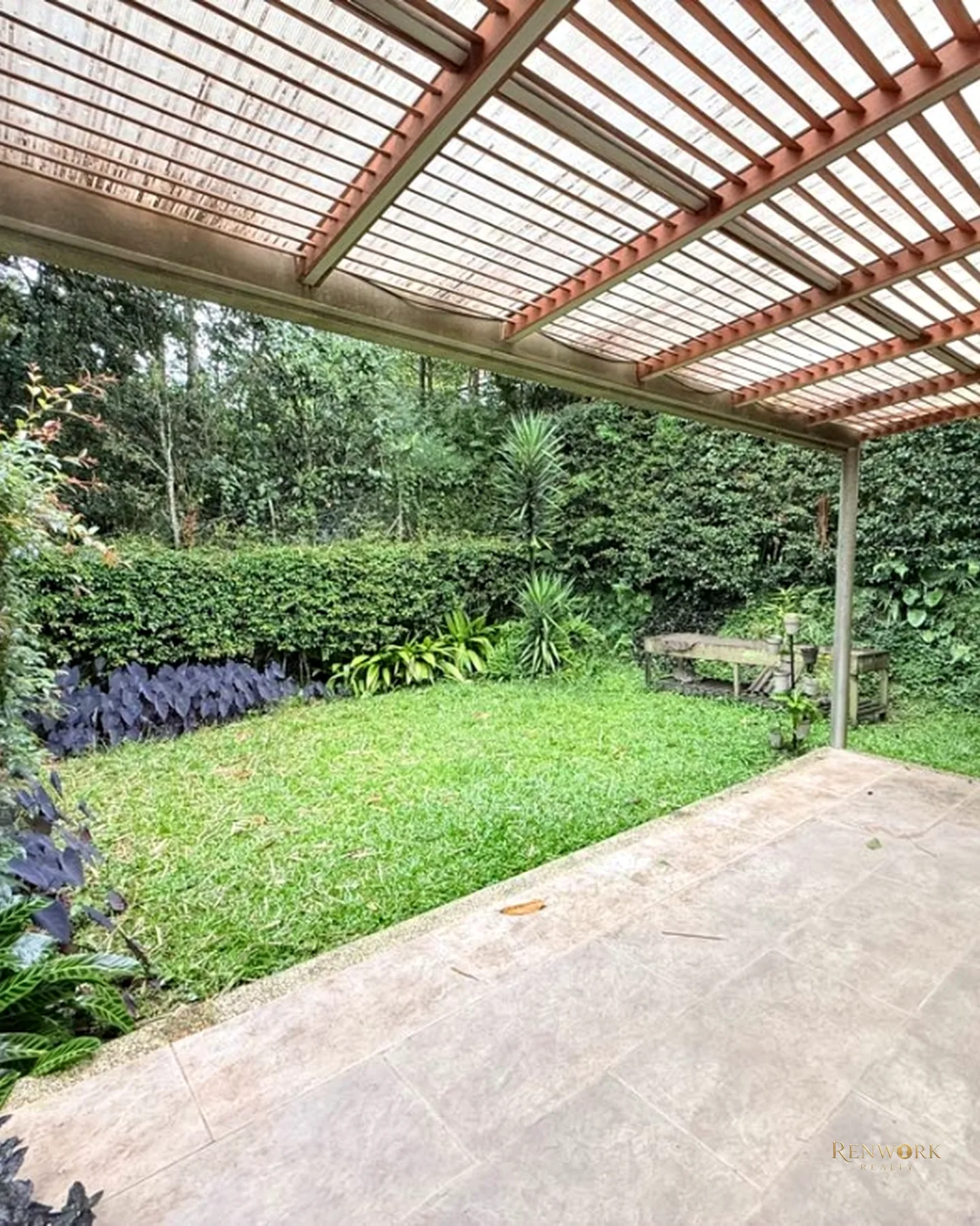 VENTA CASA CUMBRES ENVIGADO 269 MTS2 DOS NIVELES U COMPLETA JARDIN · foto 20