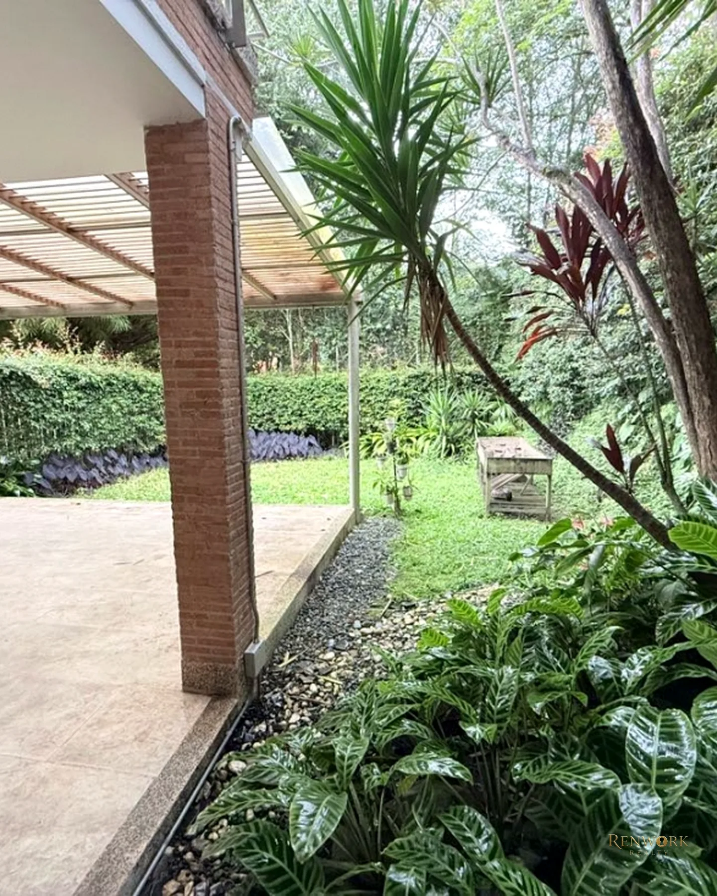 VENTA CASA CUMBRES ENVIGADO 269 MTS2 DOS NIVELES U COMPLETA JARDIN · foto 19