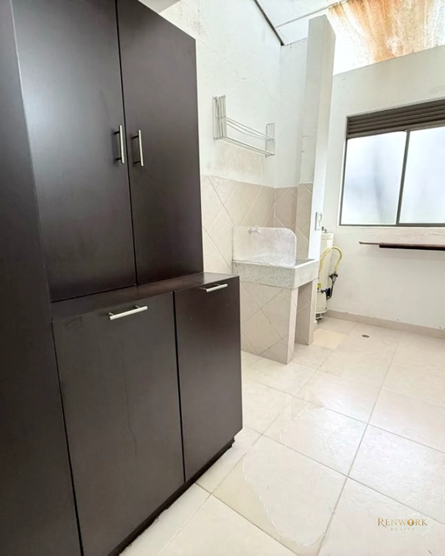 VENTA CASA CUMBRES ENVIGADO 269 MTS2 DOS NIVELES U COMPLETA JARDIN · foto 11