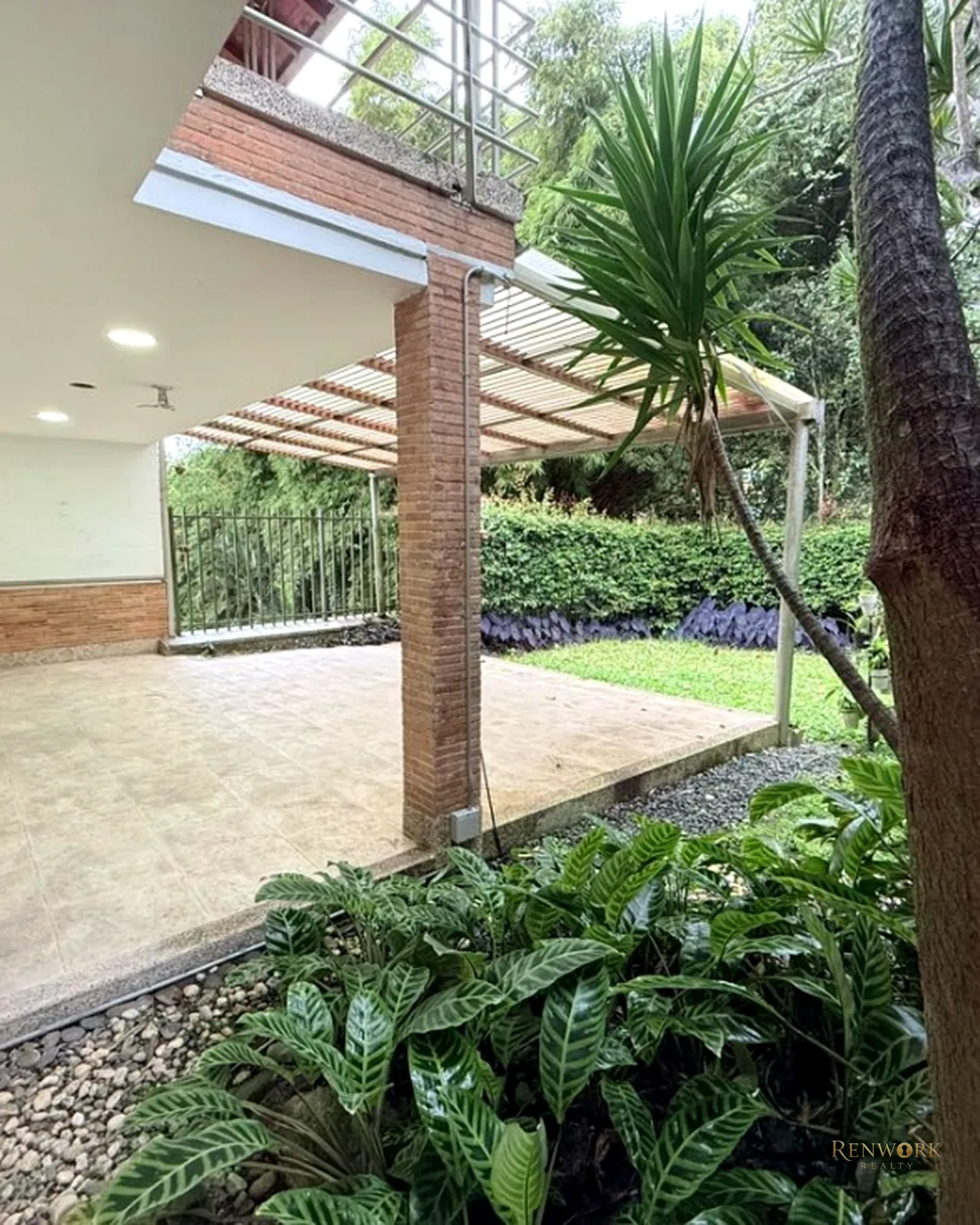 VENTA CASA CUMBRES ENVIGADO 269 MTS2 DOS NIVELES U COMPLETA JARDIN · foto 21