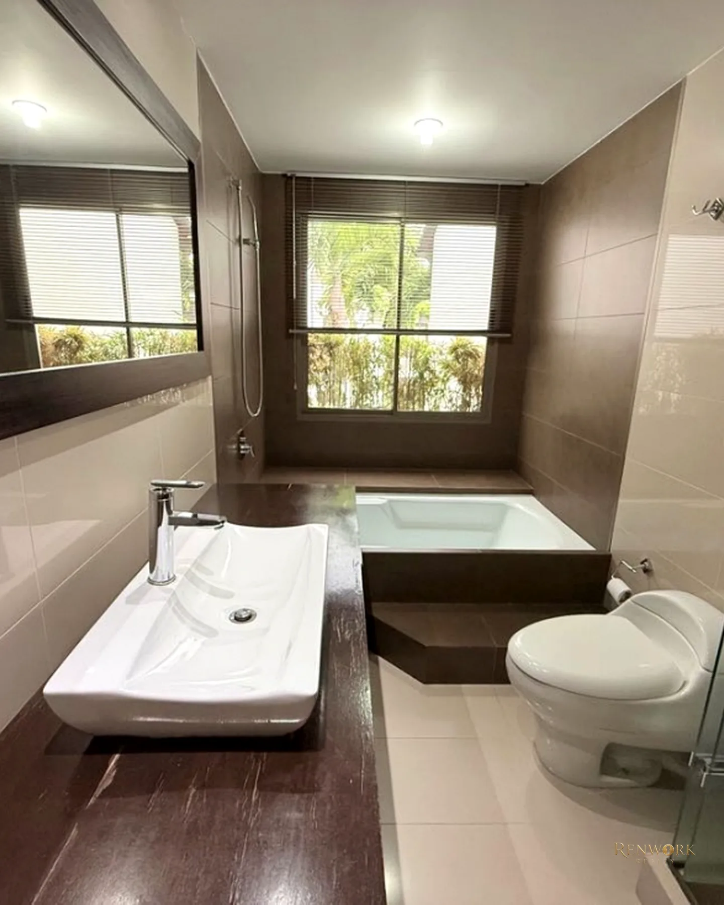 VENTA CASA CUMBRES ENVIGADO 269 MTS2 DOS NIVELES U COMPLETA JARDIN · foto 14