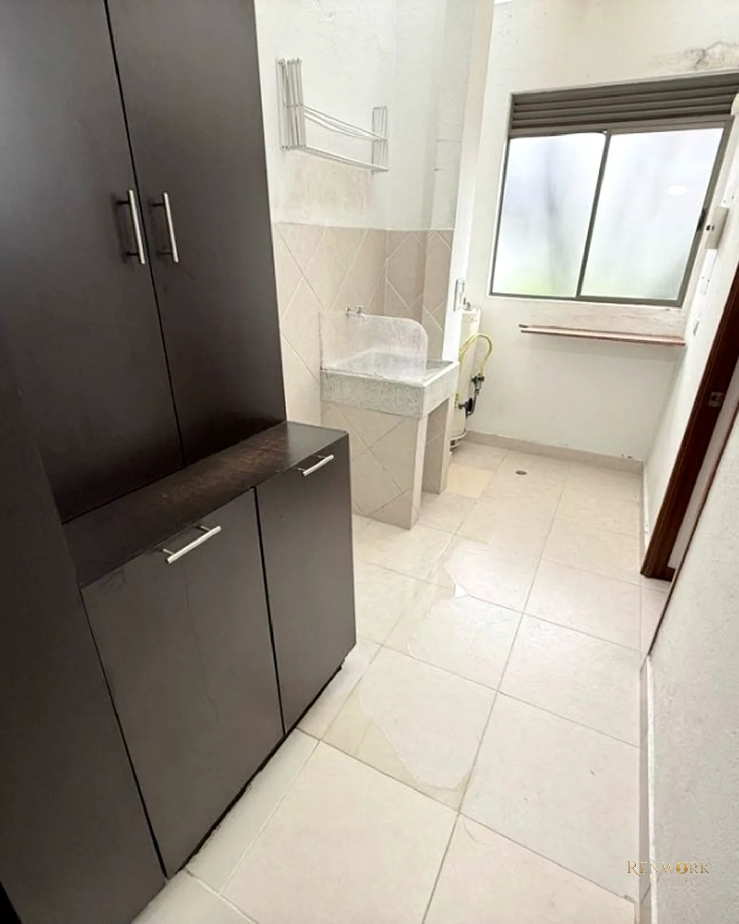 VENTA CASA CUMBRES ENVIGADO 269 MTS2 DOS NIVELES U COMPLETA JARDIN · foto 10