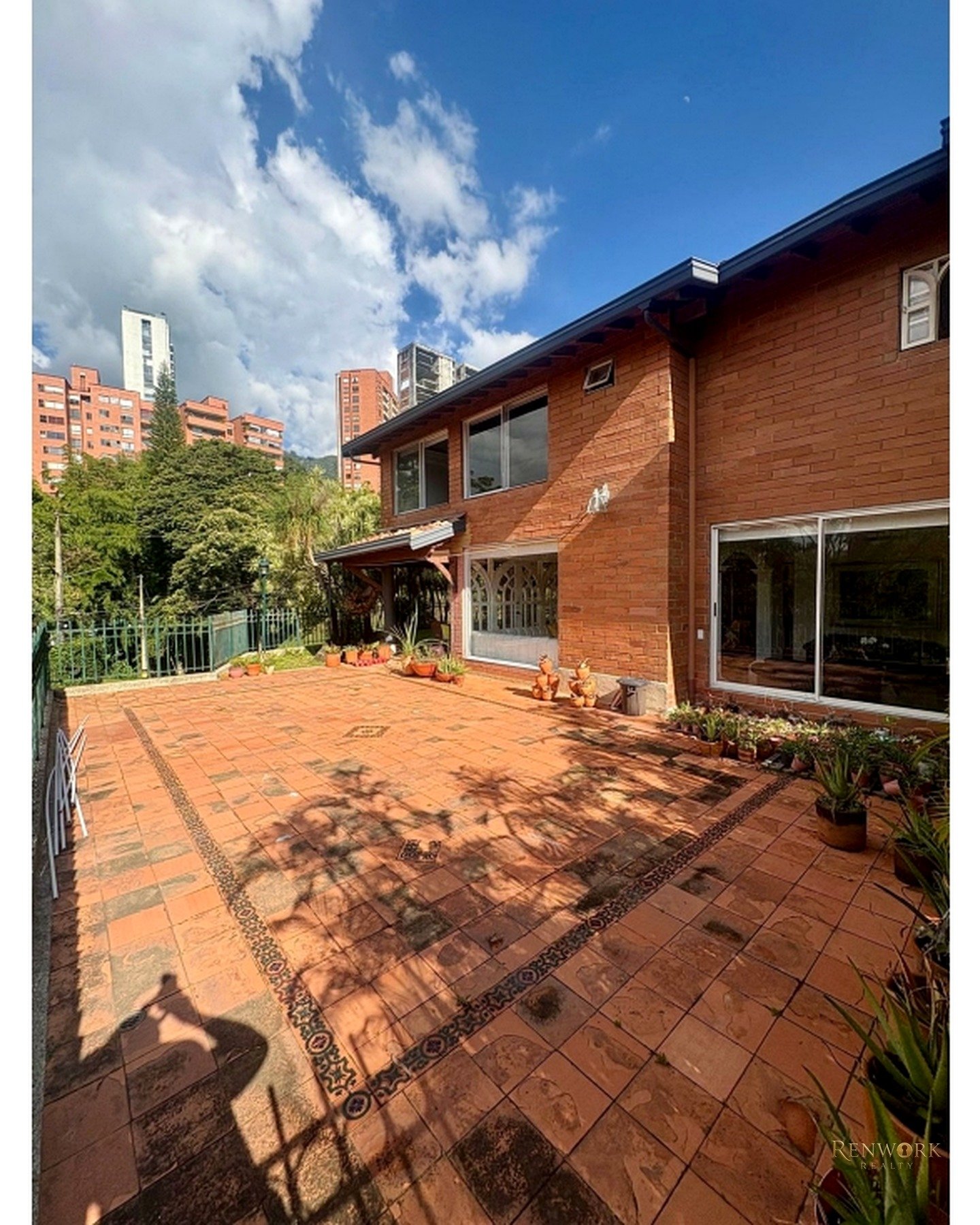 Vista de VENTA - CASA DE 345 M² EN SAN LUCAS