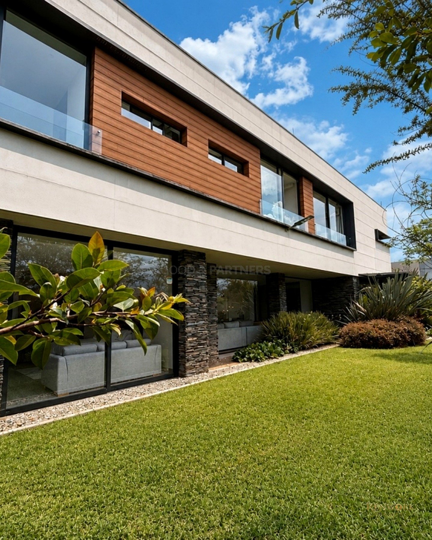 Vista de VENTA CASA EN ENVIGADO, SECTOR ALTO DE LAS PALMAS