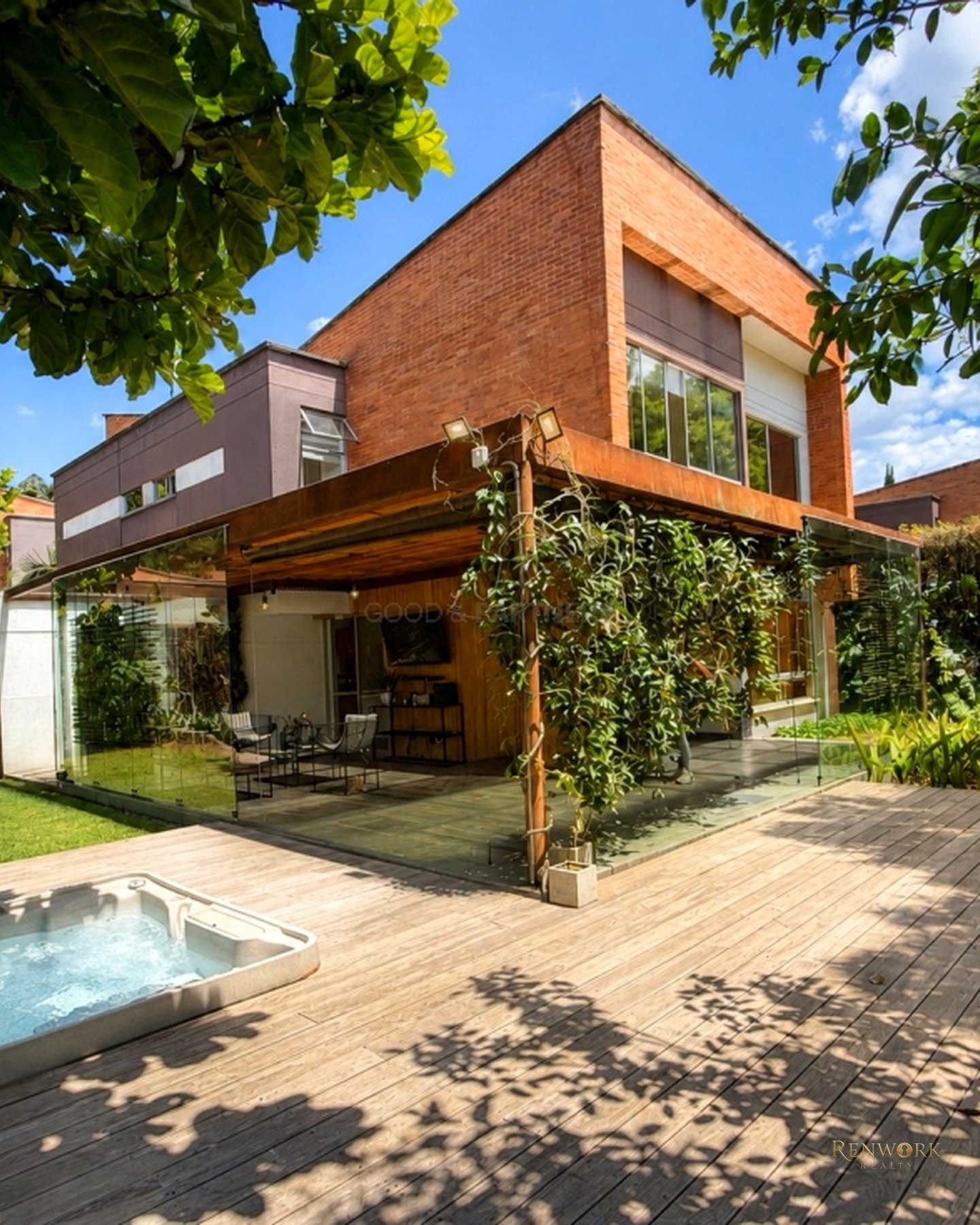 Vista de VENTA CASA EN ENVIGADO, SECTOR LOMA DEL ESCOBERO