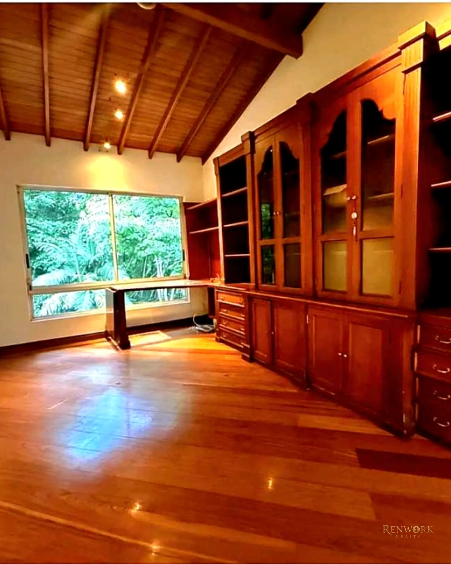 VENTA CASA EN LA SUPERIOR CON EXCELENTE ZONA VERDE · foto 3