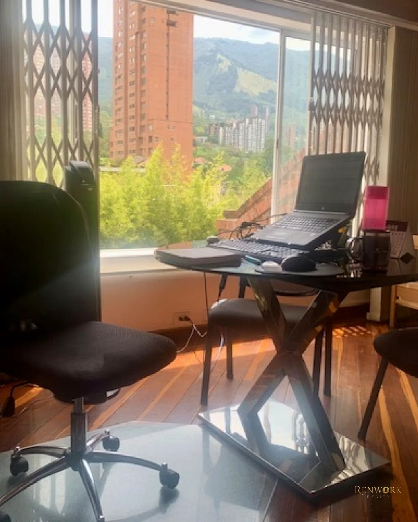VENTA CASA INDEPENDIENTE EN EL POBLADO · foto 4