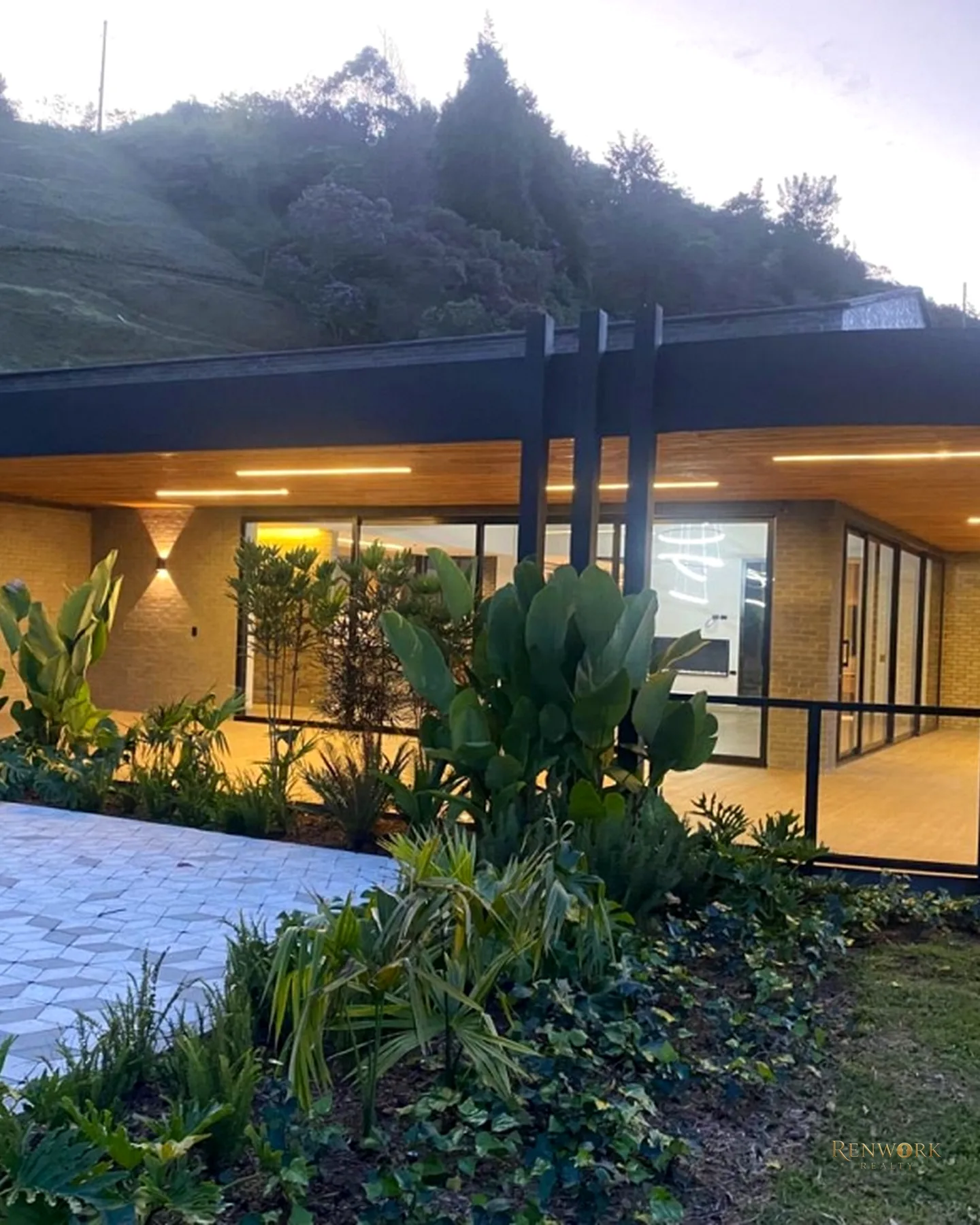 VENTA CASA - LLANOGRANDE. · foto 1