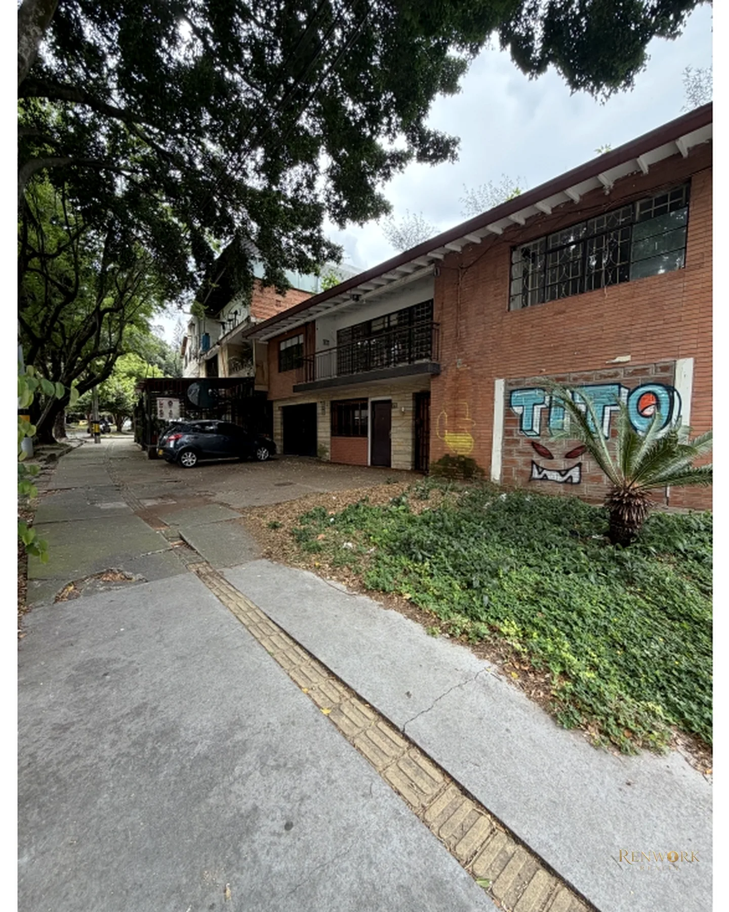VENTA CASA LOTE ESQUINERA CERCA AV 80 MEDELLÍN CALASANZ ALTA MIXTURA · foto 2