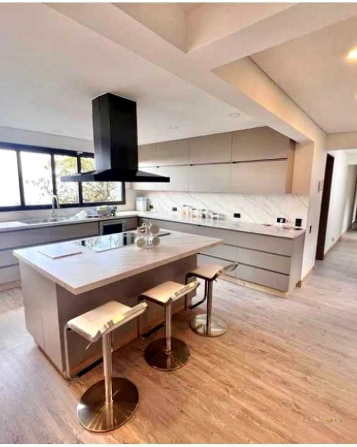 VENTA CASA MODERNA EN UN SOLO NIVEL CON PISCINA LAS PALMAS · foto 4
