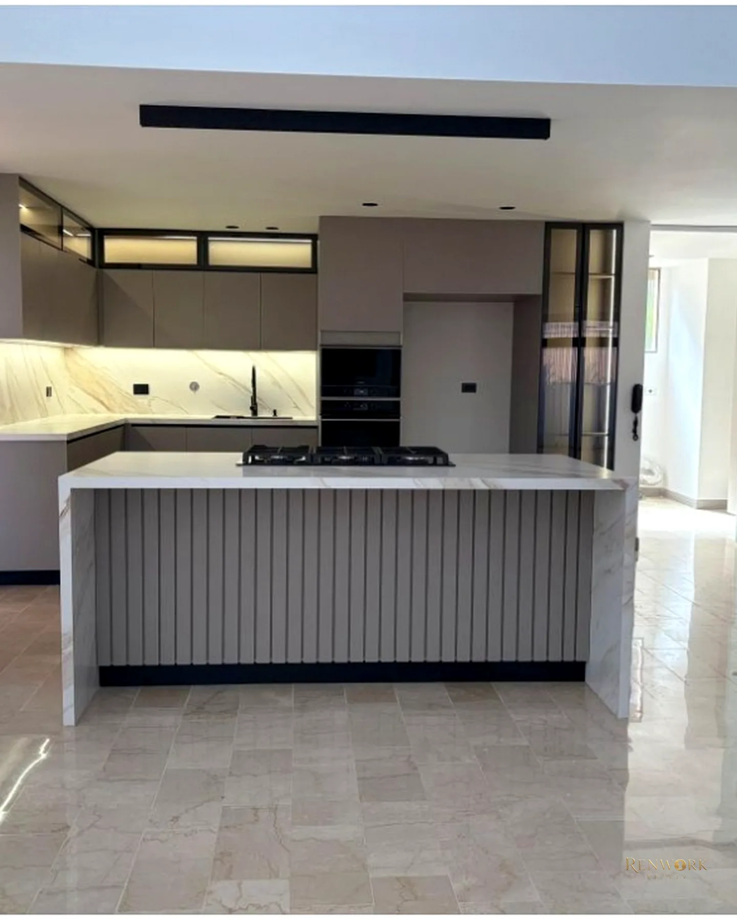 VENTA CASA MODERNA SECTOR LA CALERA POBLADO CERCA TESORO · foto 2