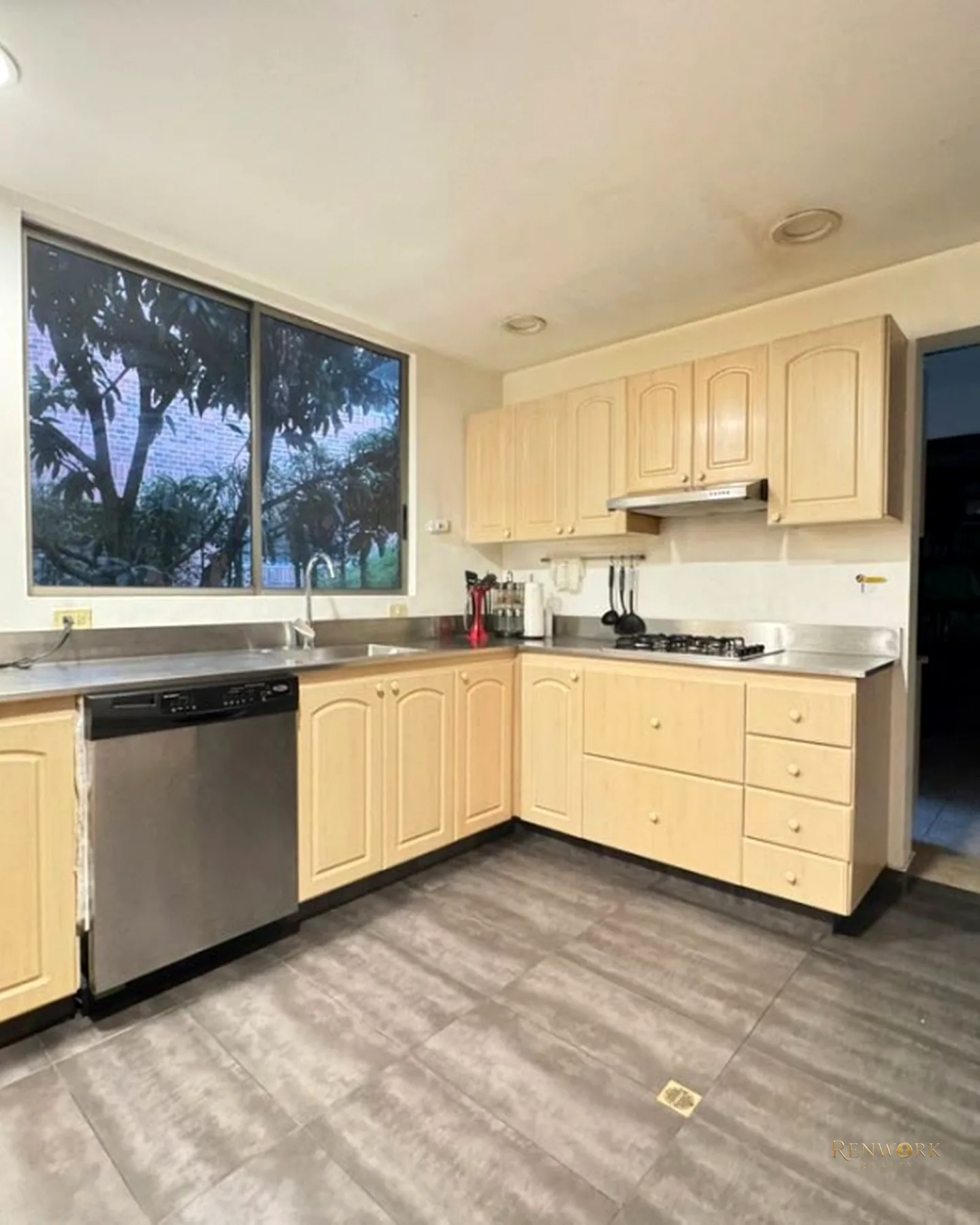 VENTA CASA POBLADO CERCA AL CES · foto 4
