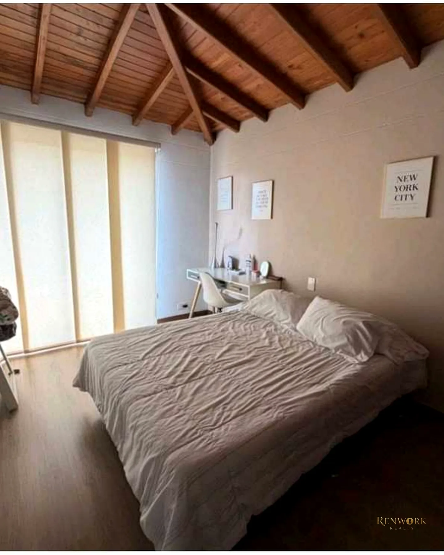 VENTA CASA POBLADO SUPERIOR CON LA 10 · foto 9