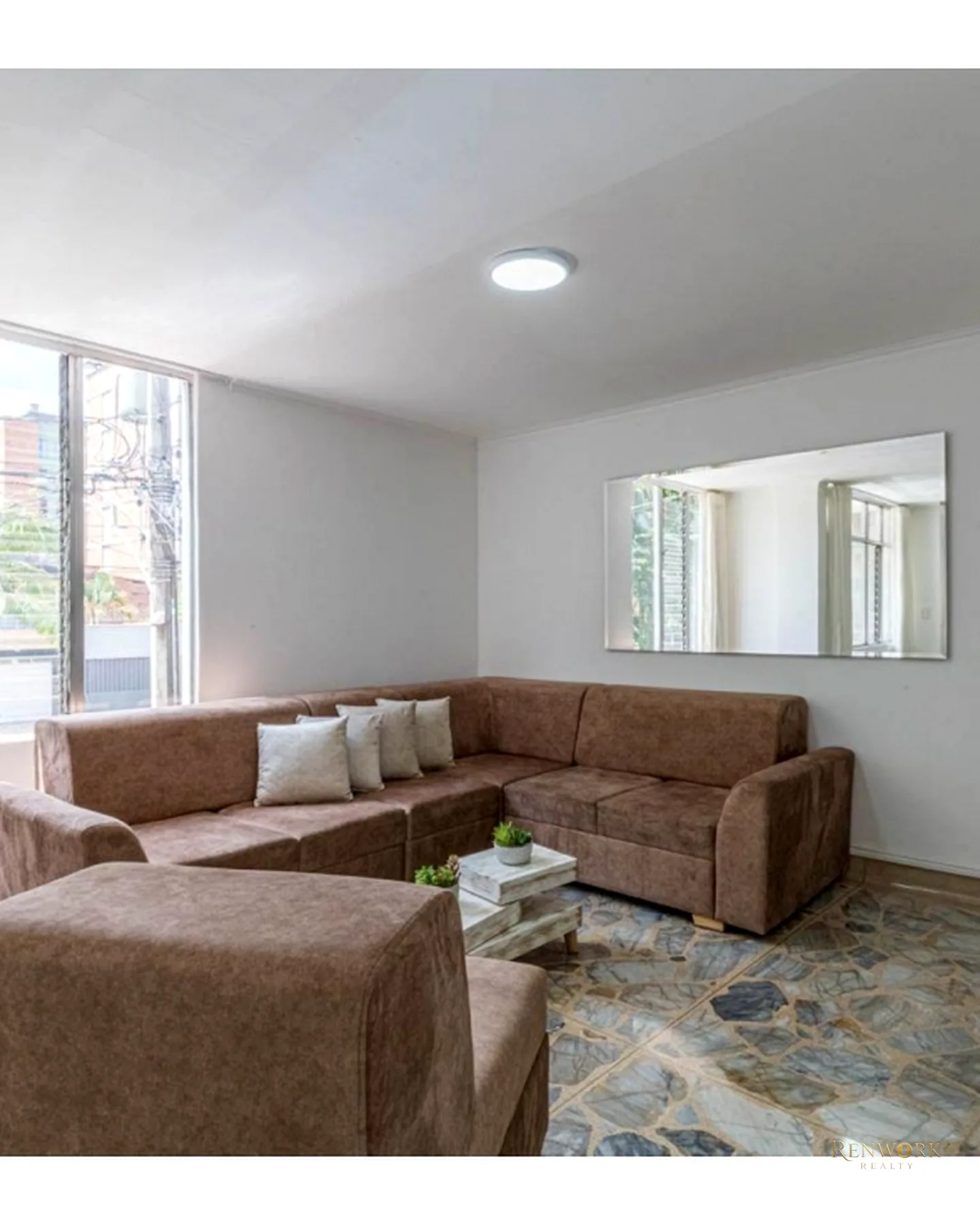 VENTA CASA REMODELADA, SECTOR ESTADIO · foto 1