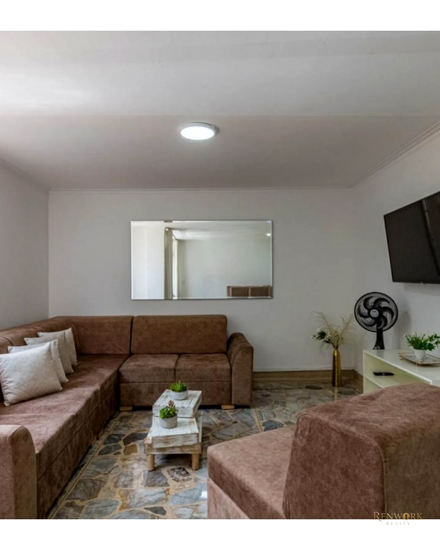 VENTA CASA REMODELADA, SECTOR ESTADIO · foto 2