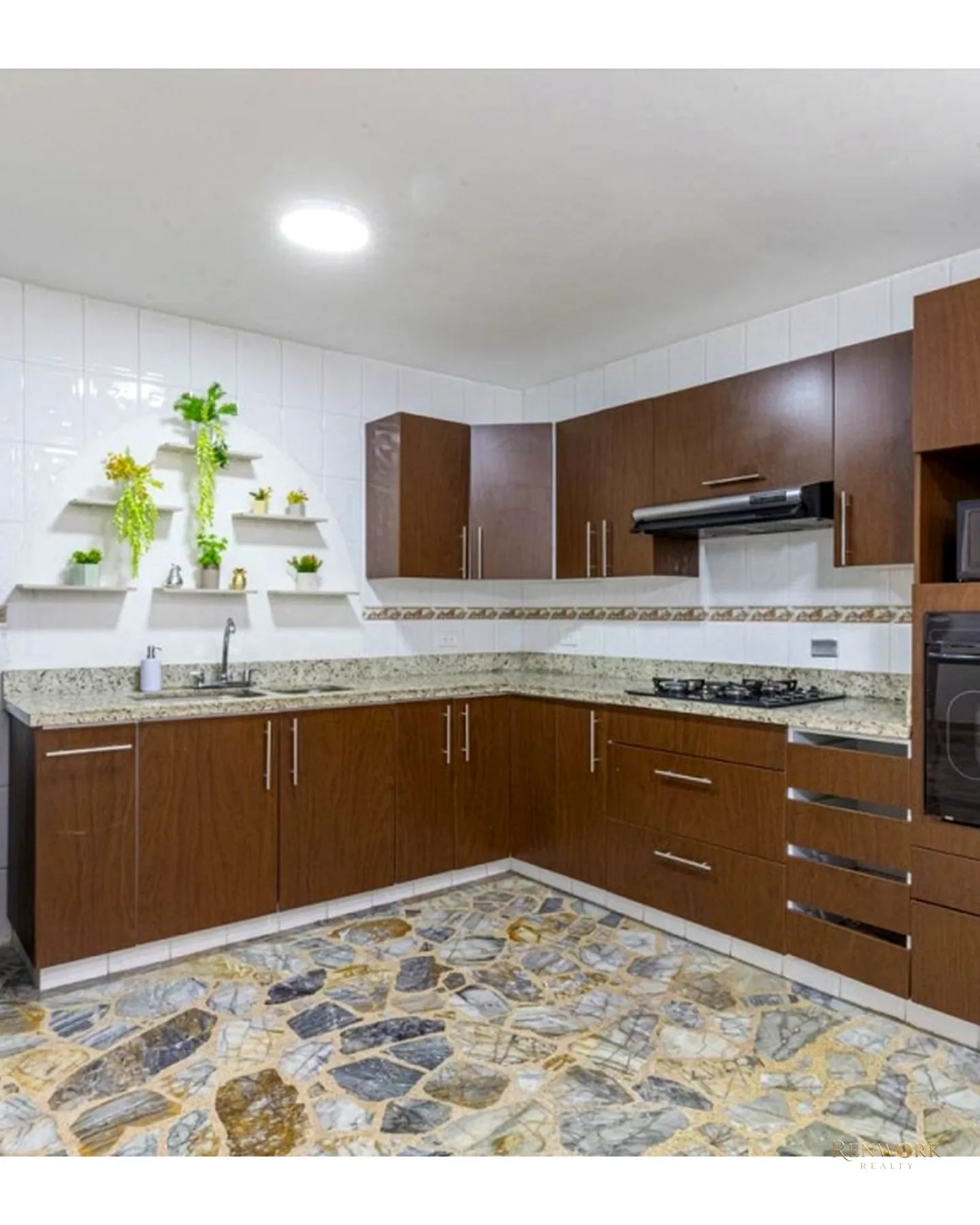 VENTA CASA REMODELADA, SECTOR ESTADIO · foto 4